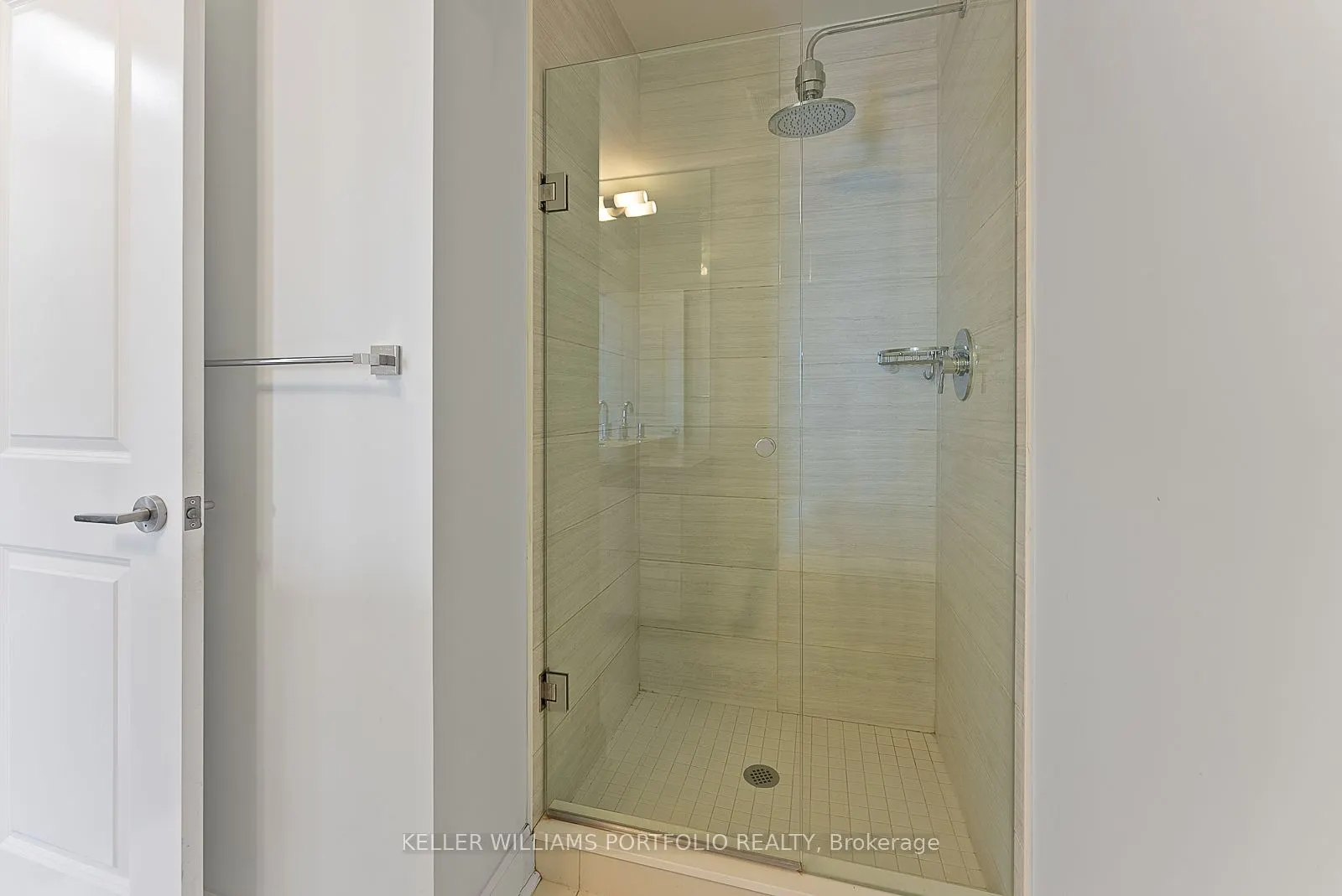 33 Shore Breeze Drive #1011
