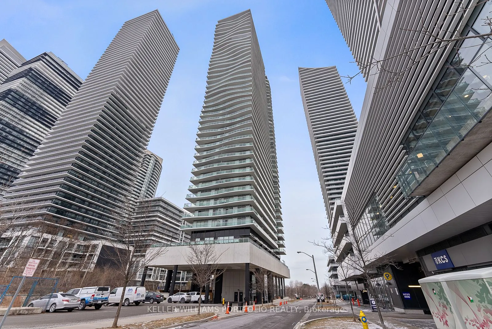 33 Shore Breeze Drive #1011