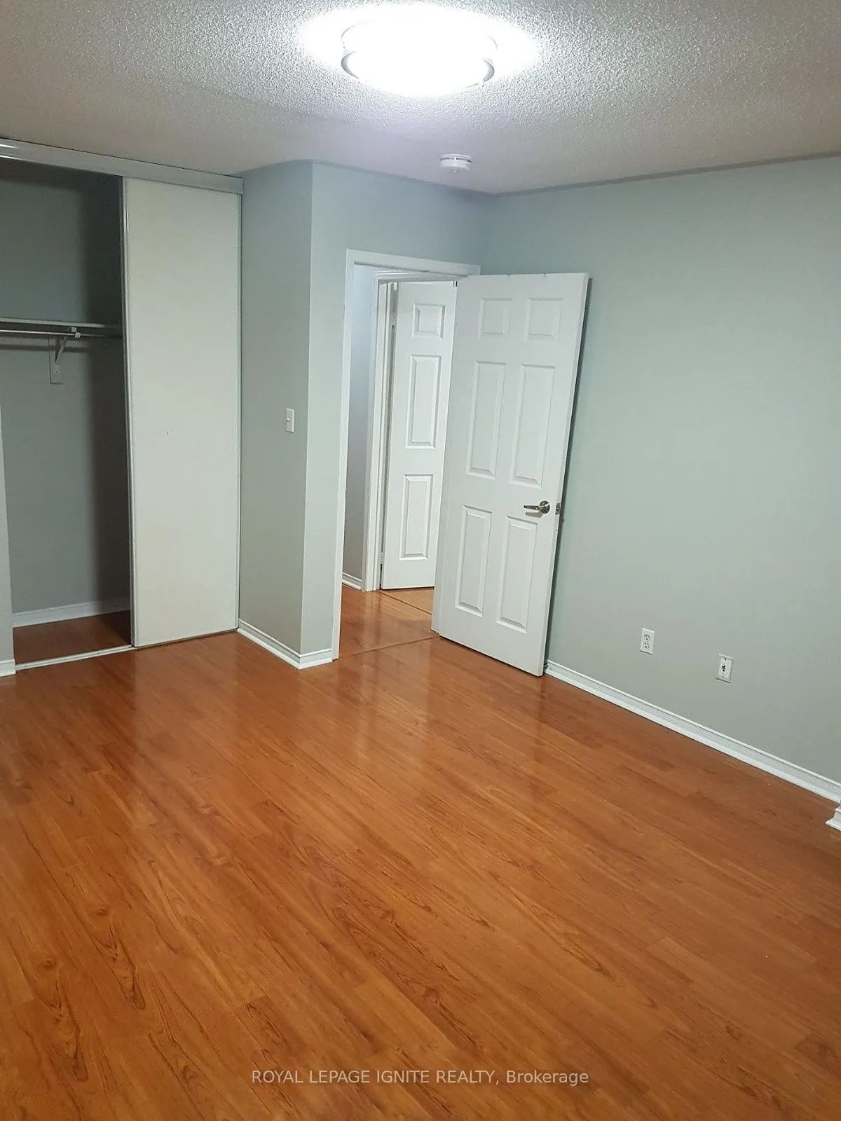 26 Roxton Crescent