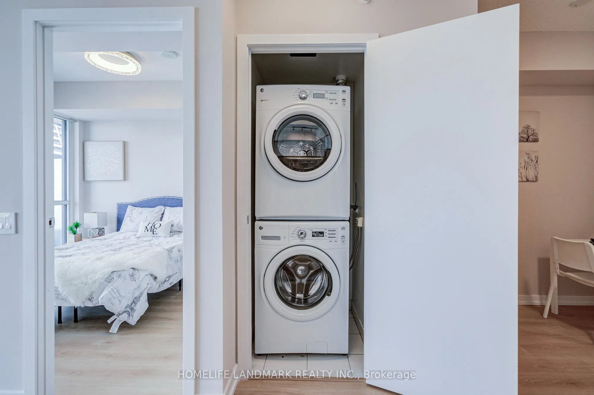 2200 Lakeshore Boulevard W #1008