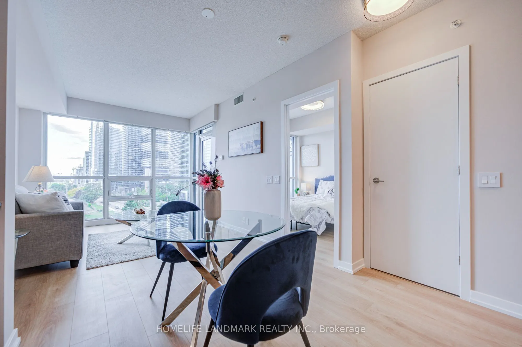 2200 Lakeshore Boulevard W #1008