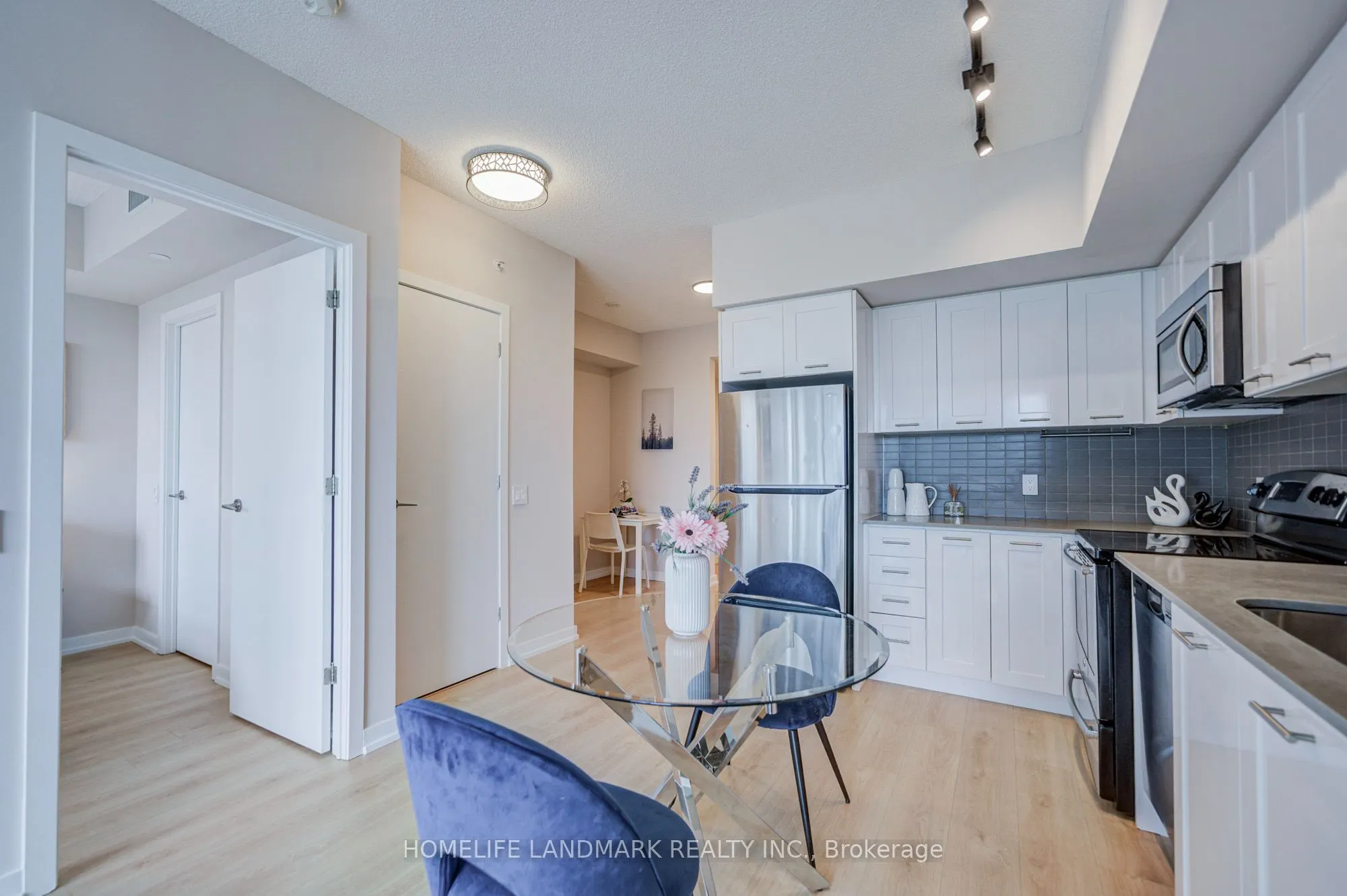2200 Lakeshore Boulevard W #1008