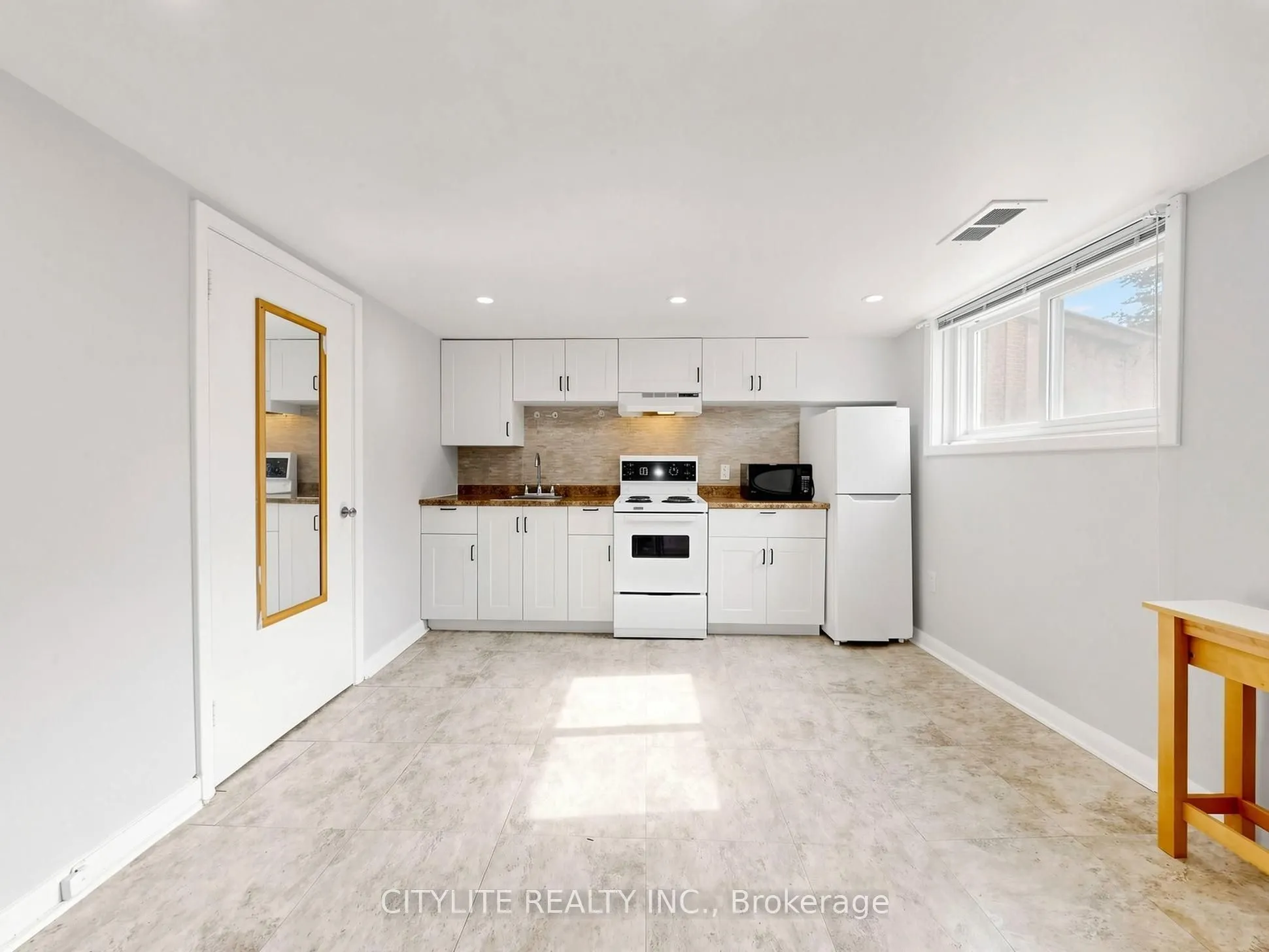 35 Macdonald Avenue #Basement