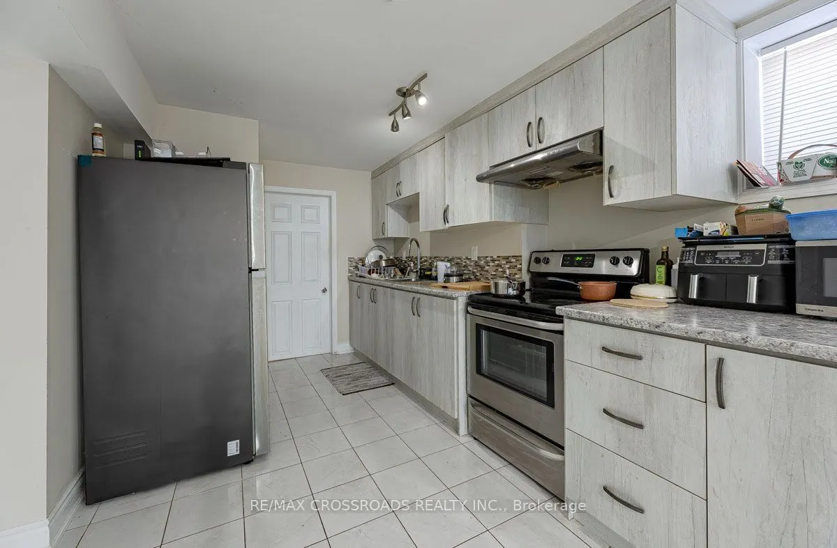1090 Trudeau Drive