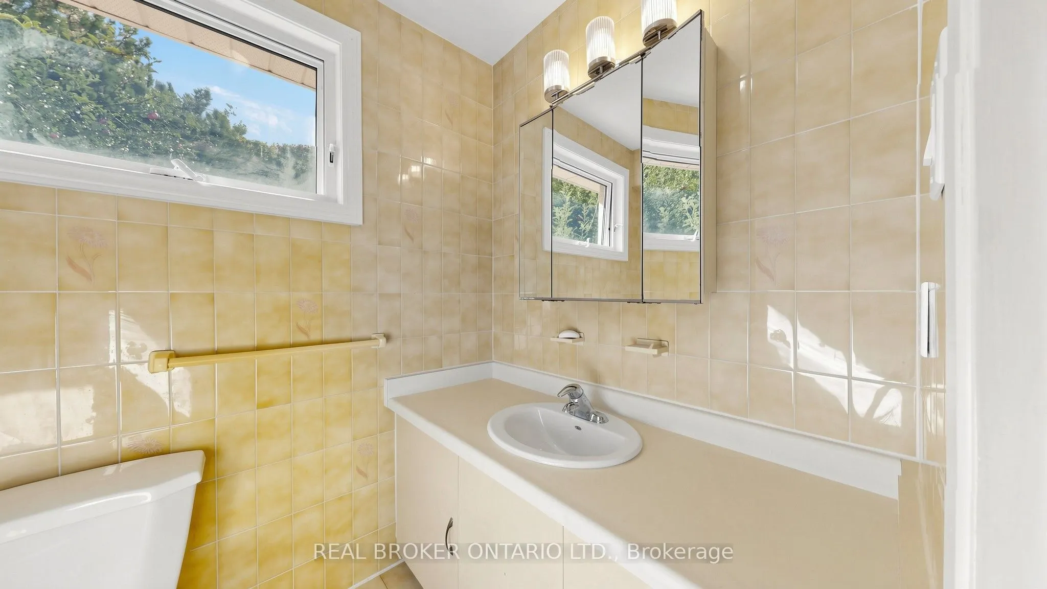 33 Fountainbridge Drive