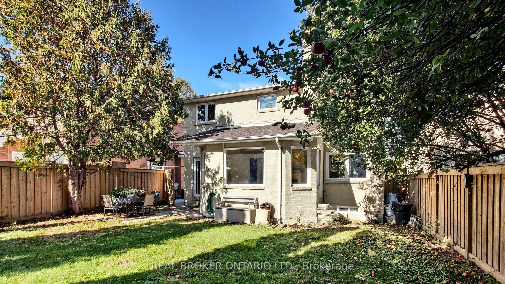 33 Fountainbridge Drive