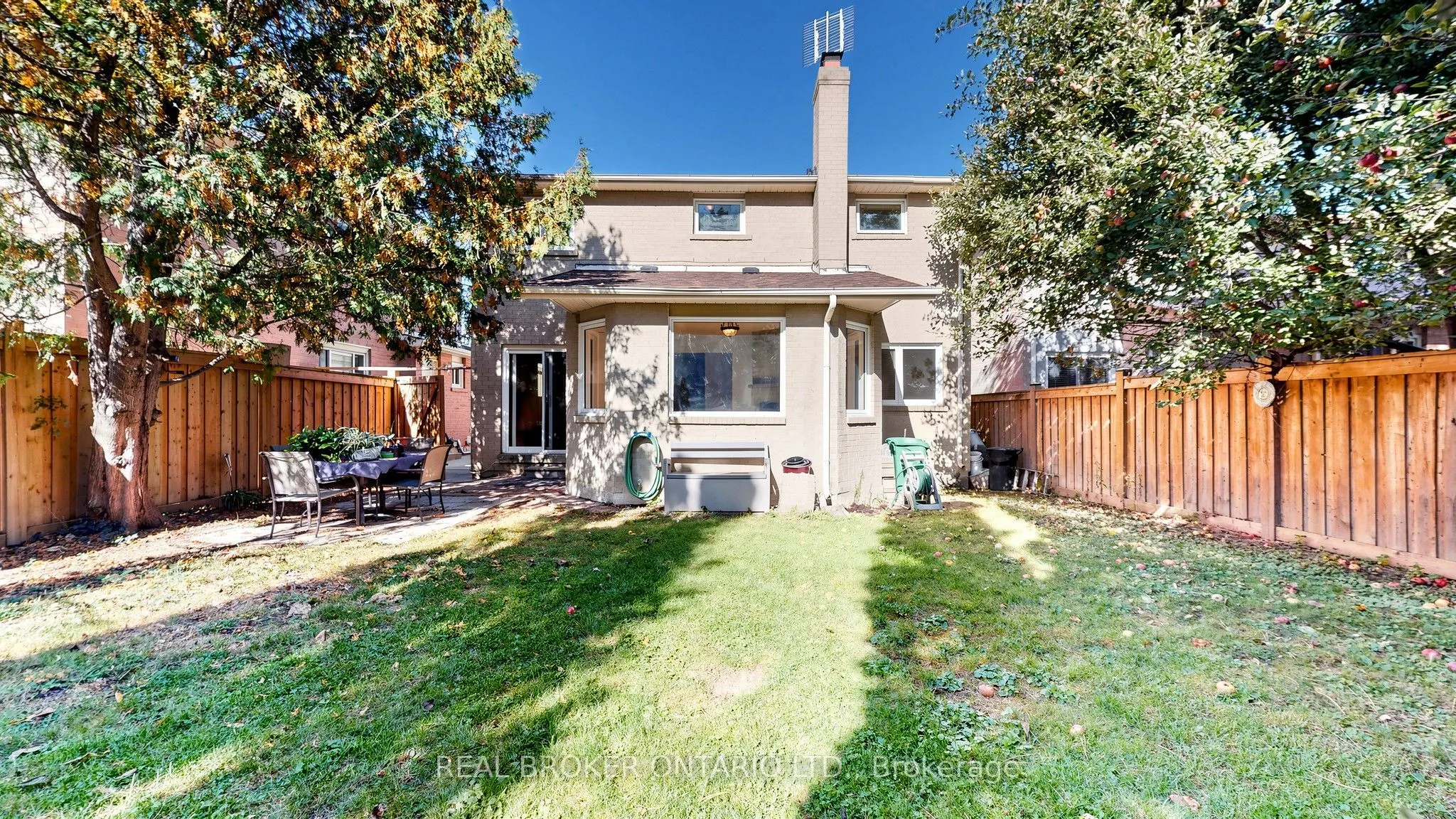33 Fountainbridge Drive