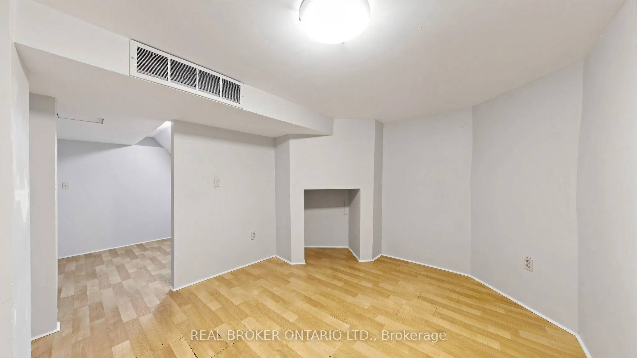 33 Fountainbridge Drive