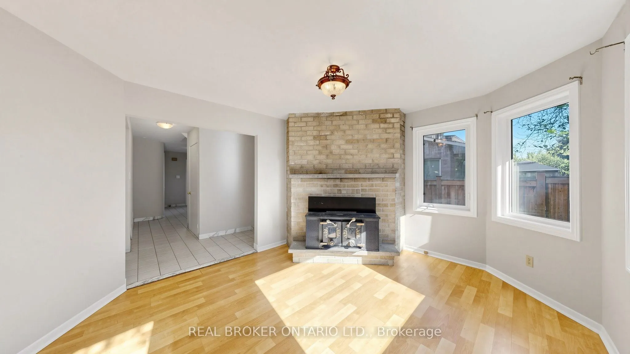 33 Fountainbridge Drive