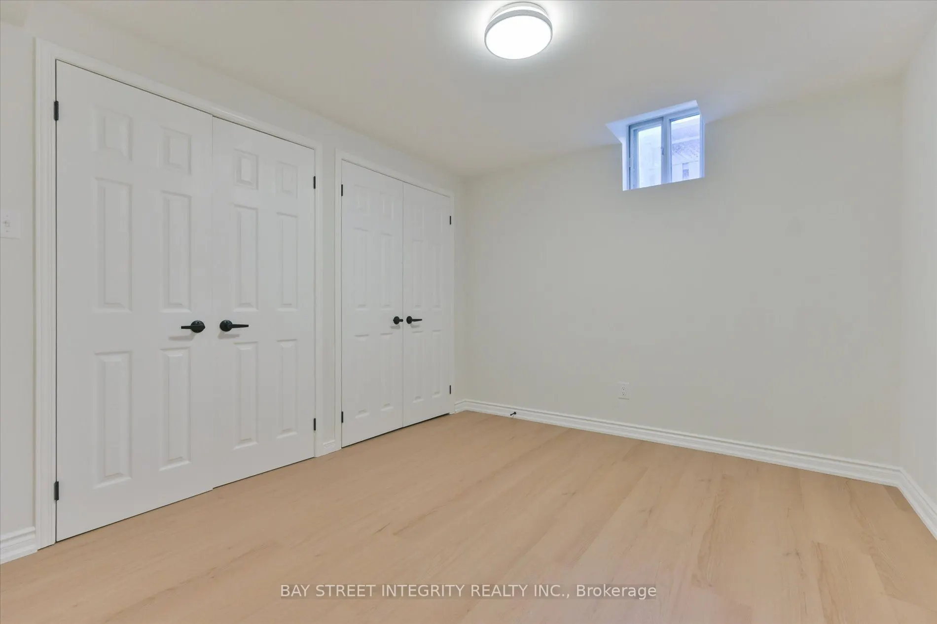 1906 Stoneybrook Court