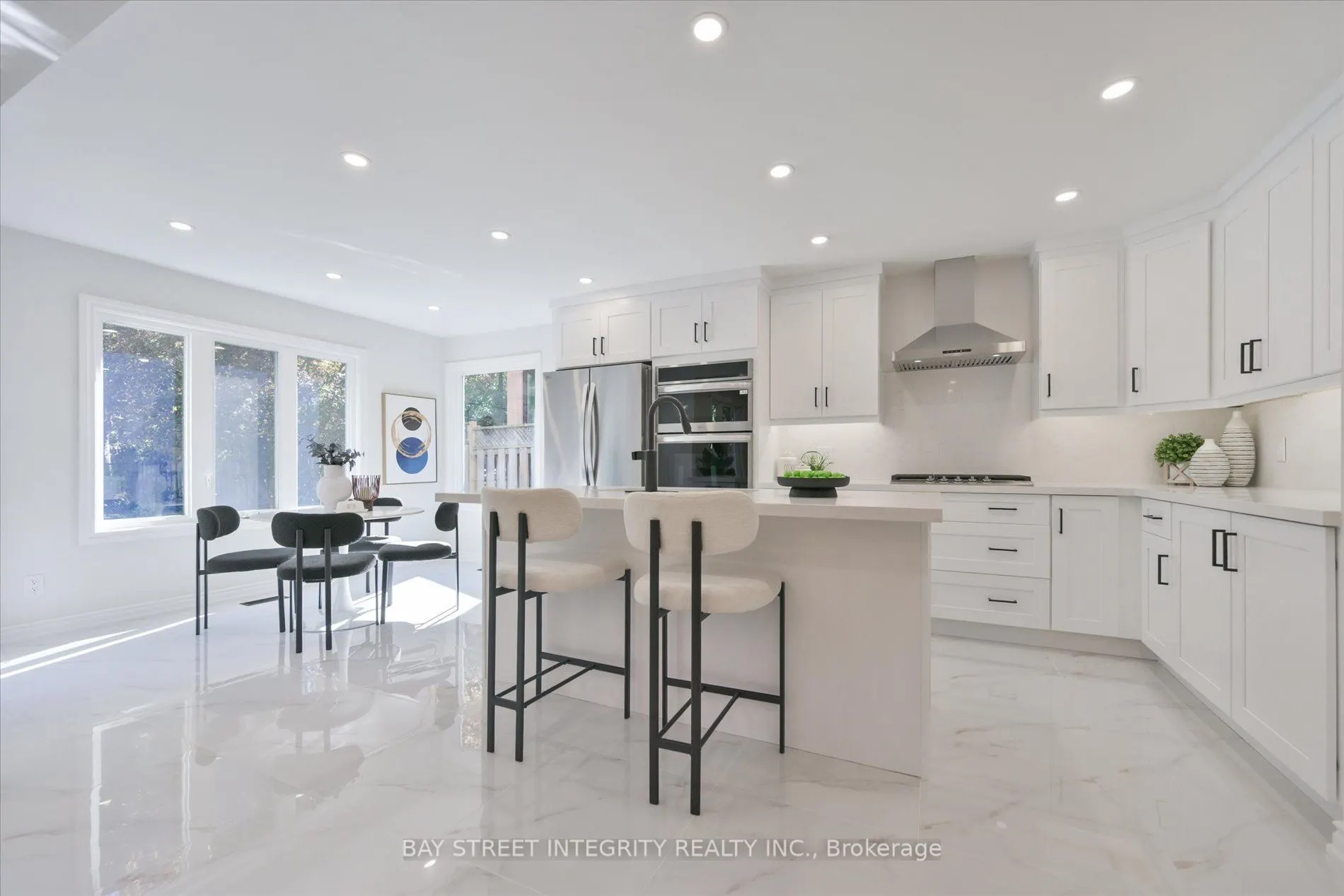 1906 Stoneybrook Court