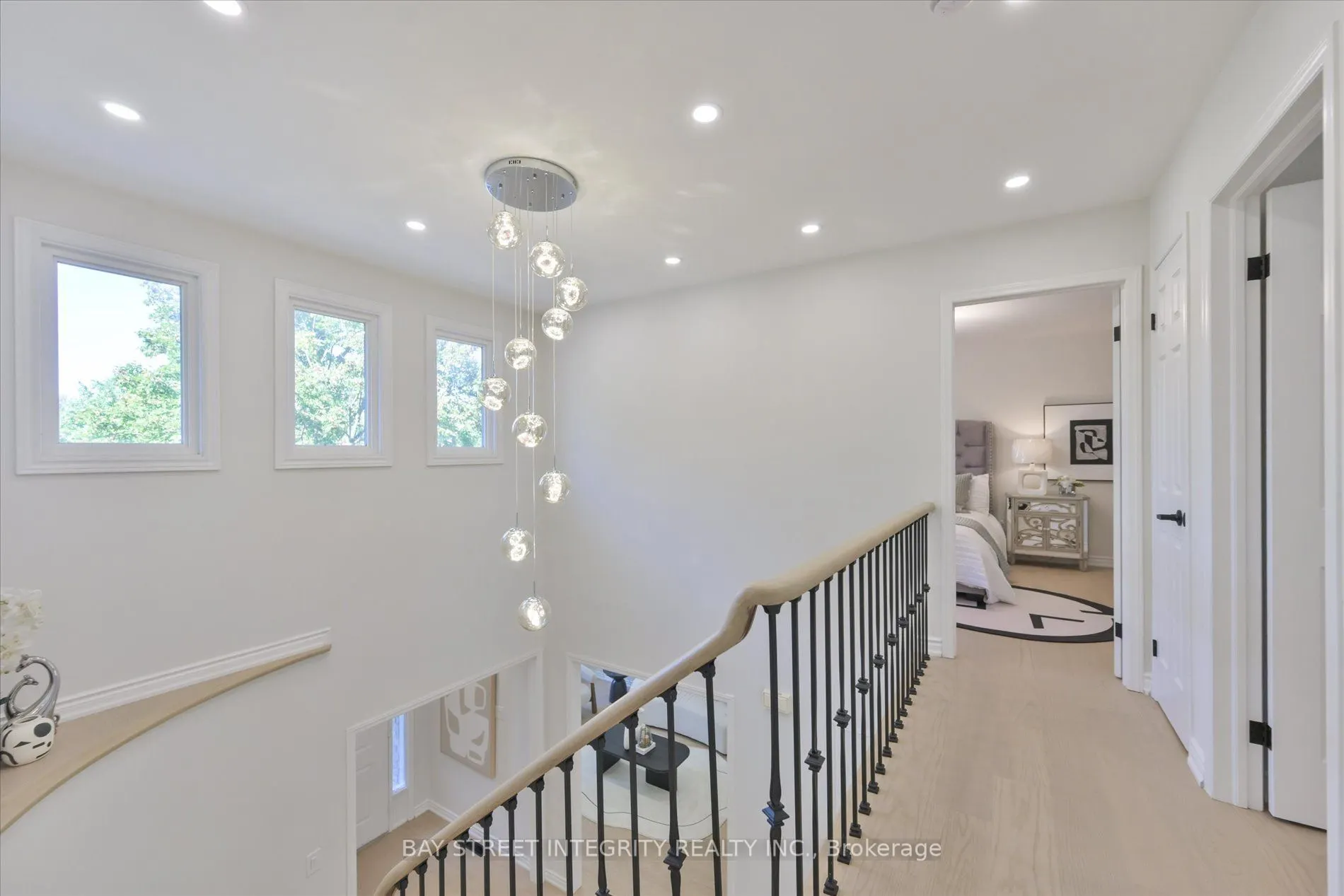 1906 Stoneybrook Court
