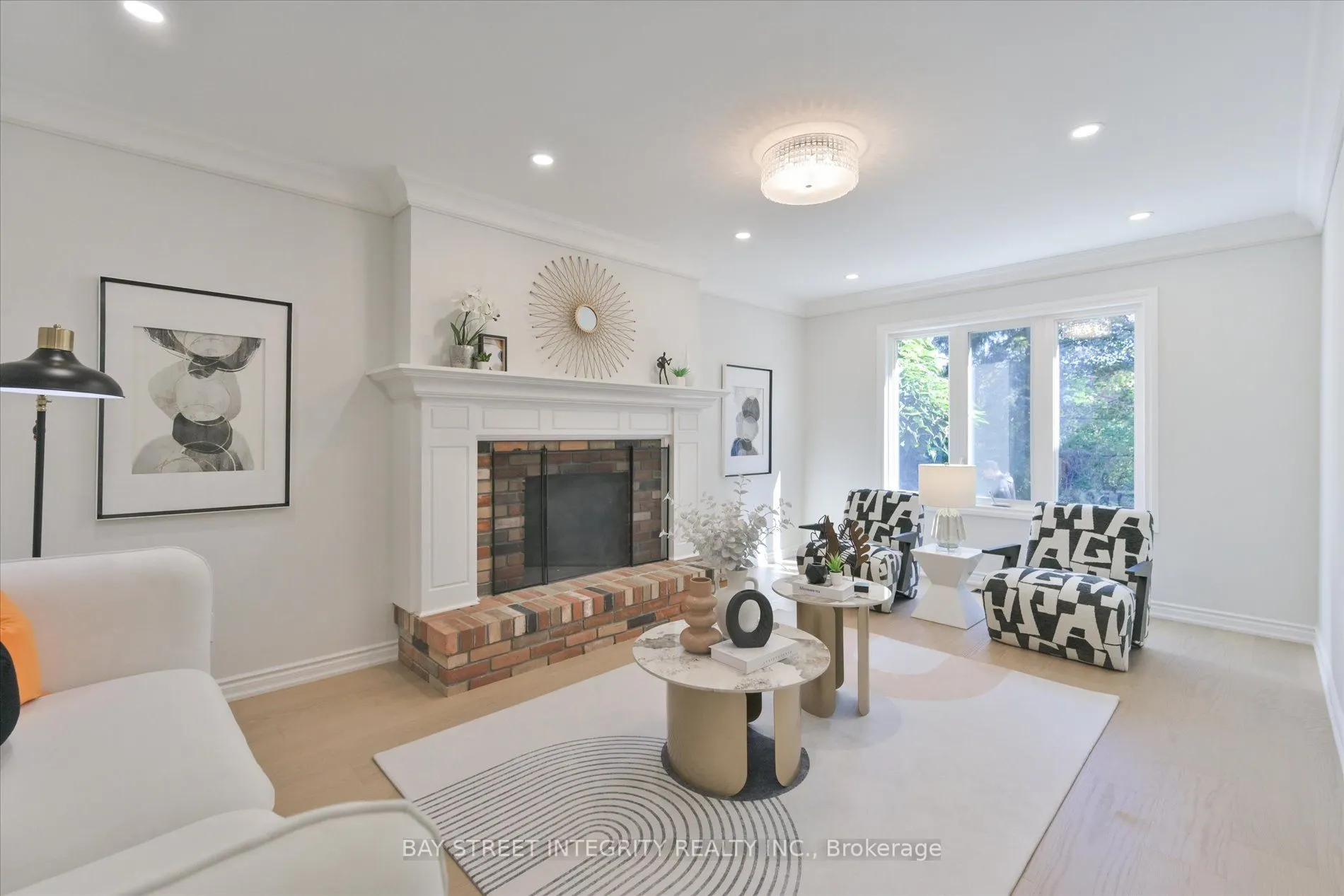 1906 Stoneybrook Court