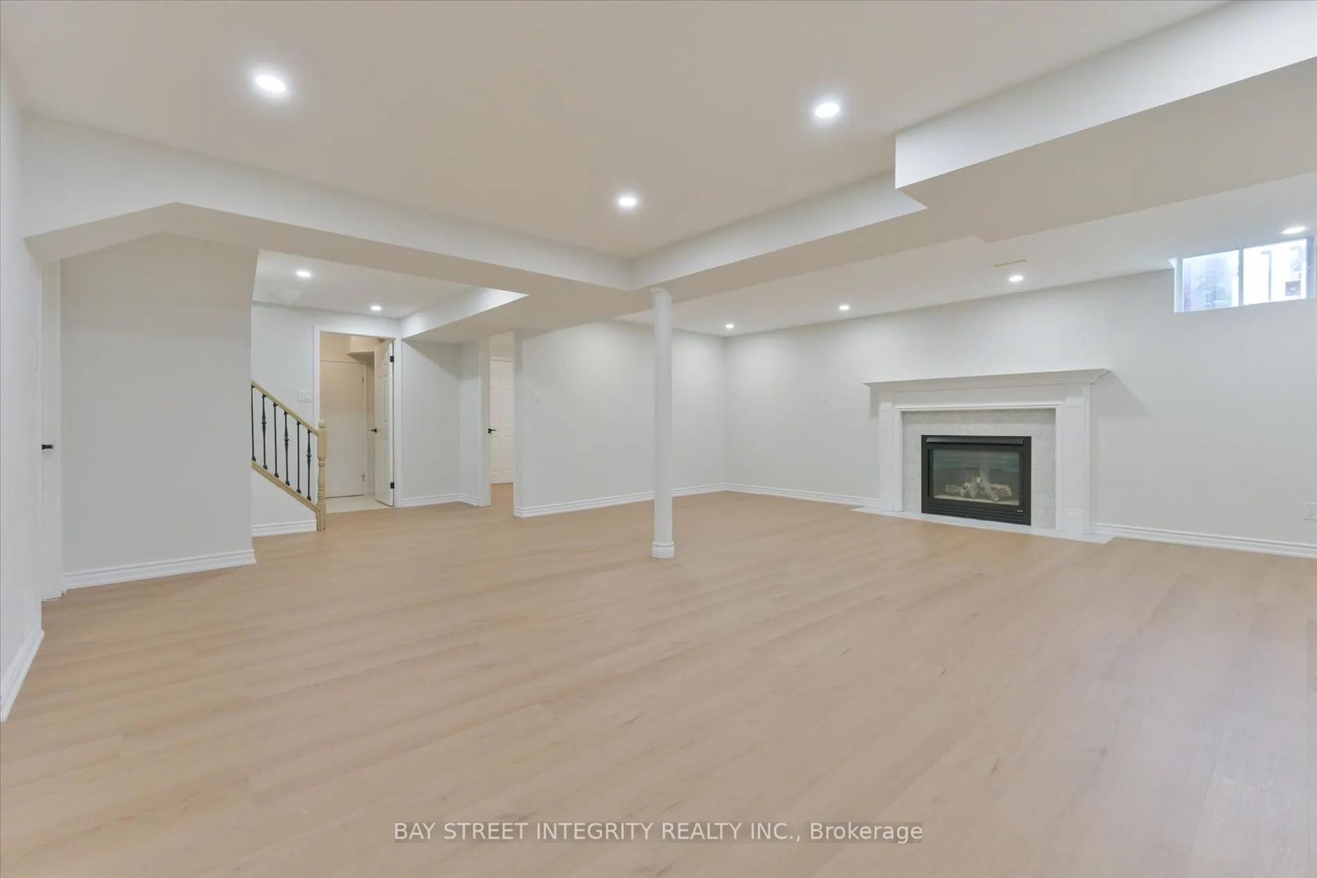 1906 Stoneybrook Court