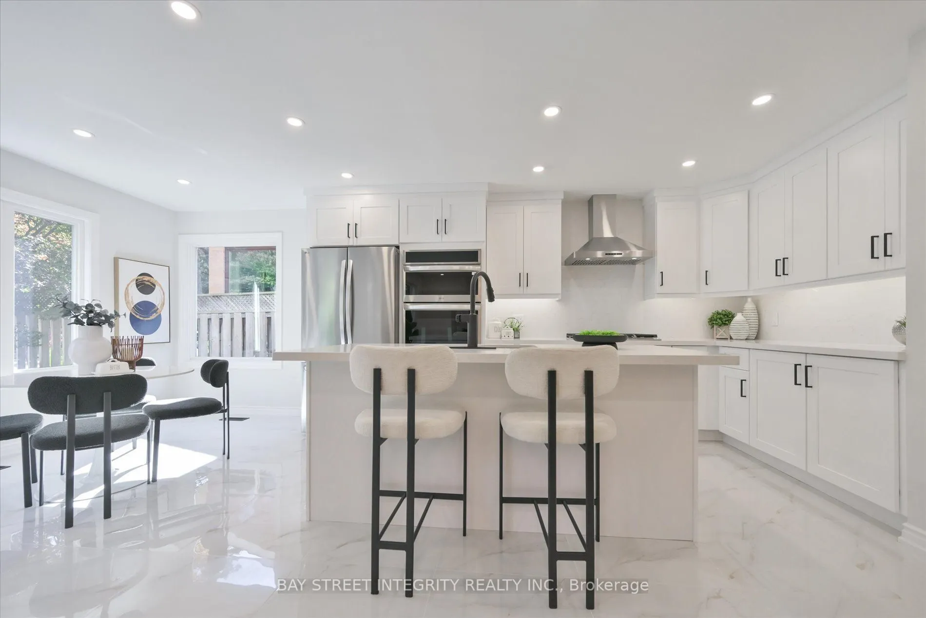 1906 Stoneybrook Court
