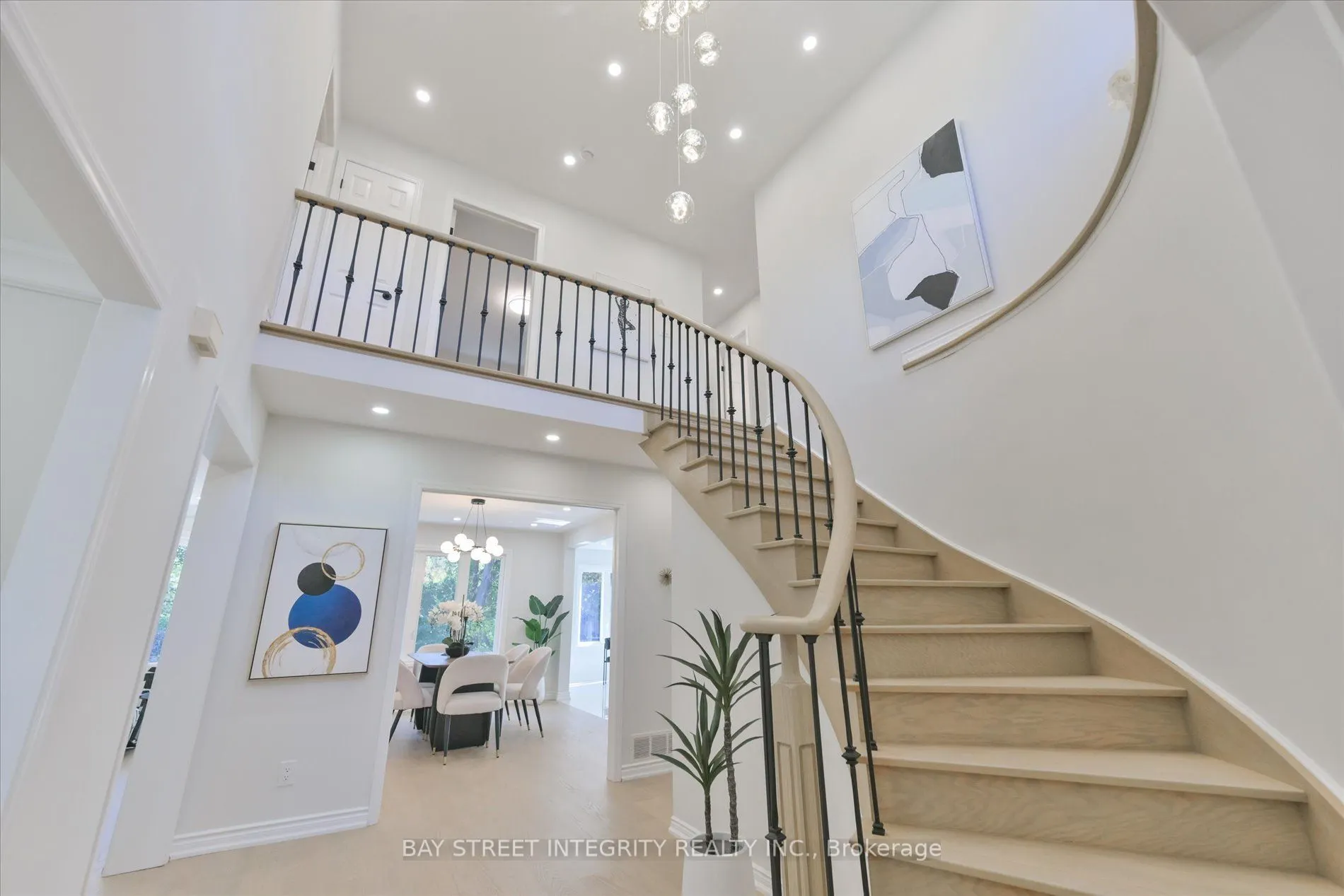 1906 Stoneybrook Court