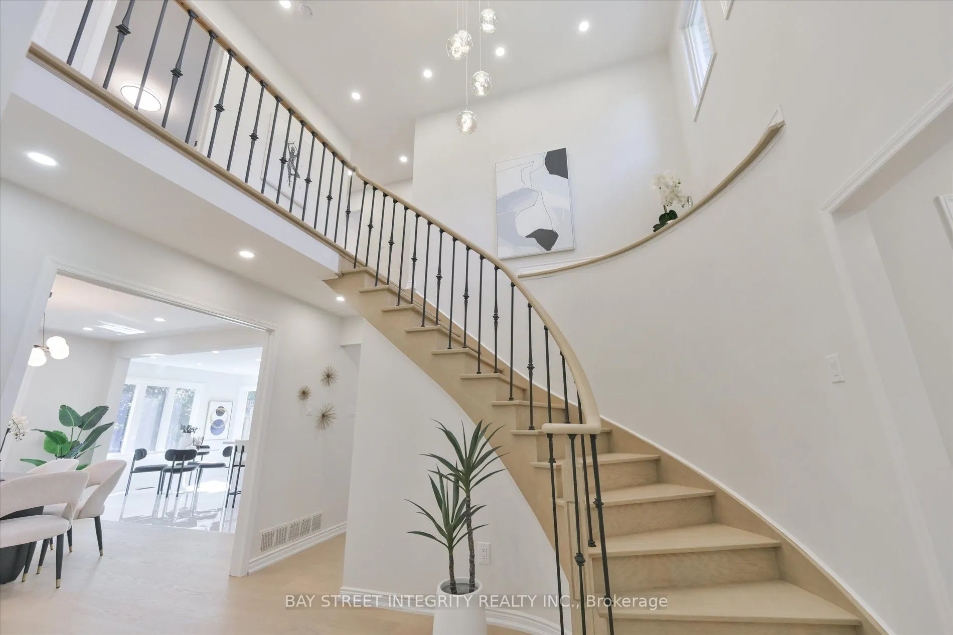 1906 Stoneybrook Court