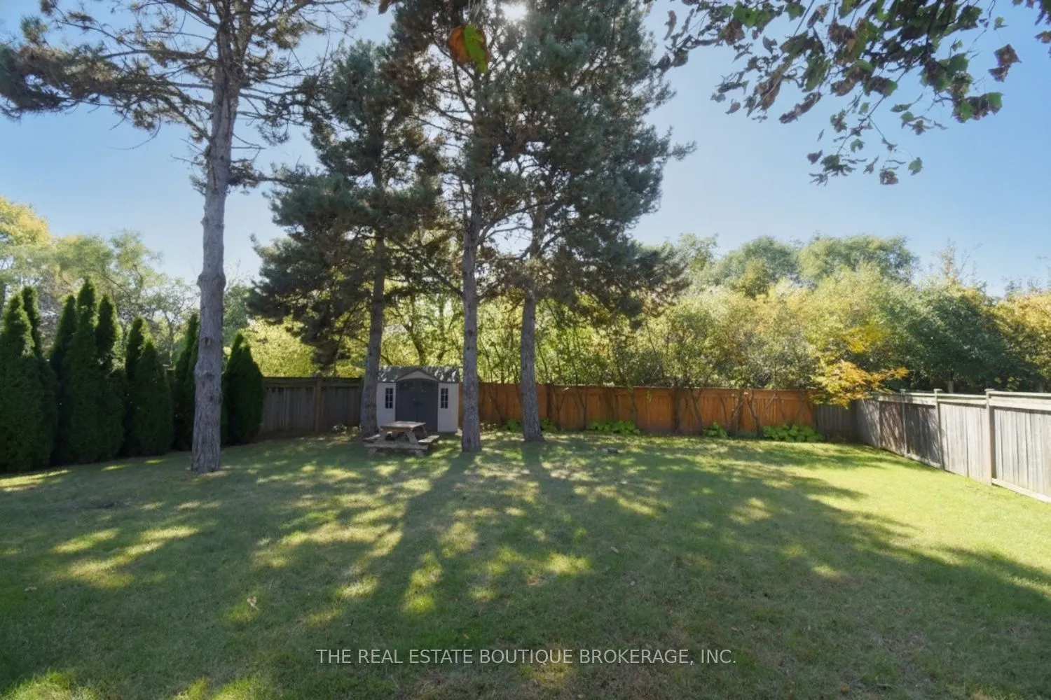 470 Amanda Crescent