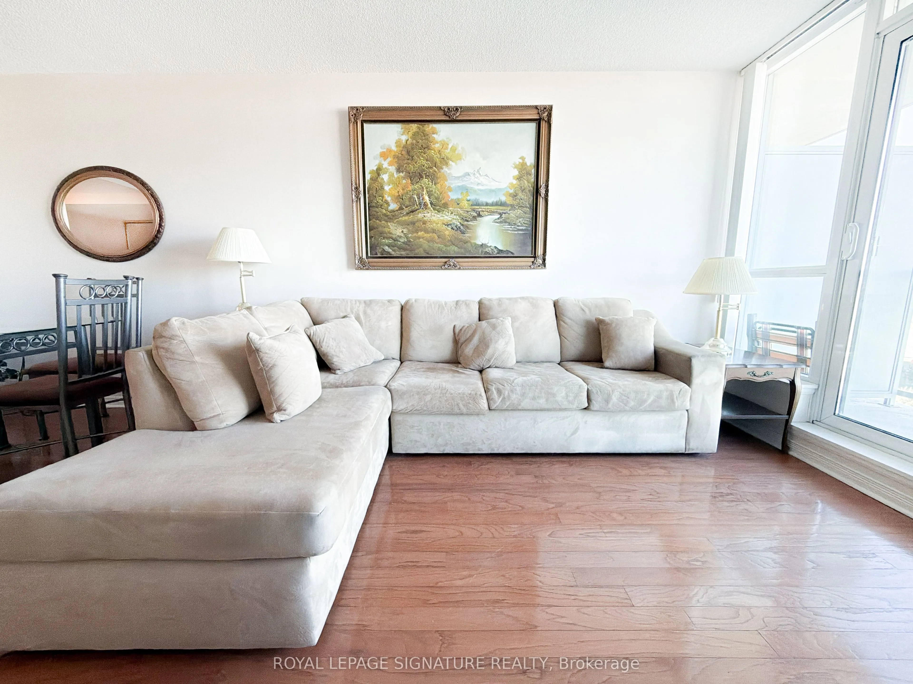 4879 Kimbermount Avenue #902