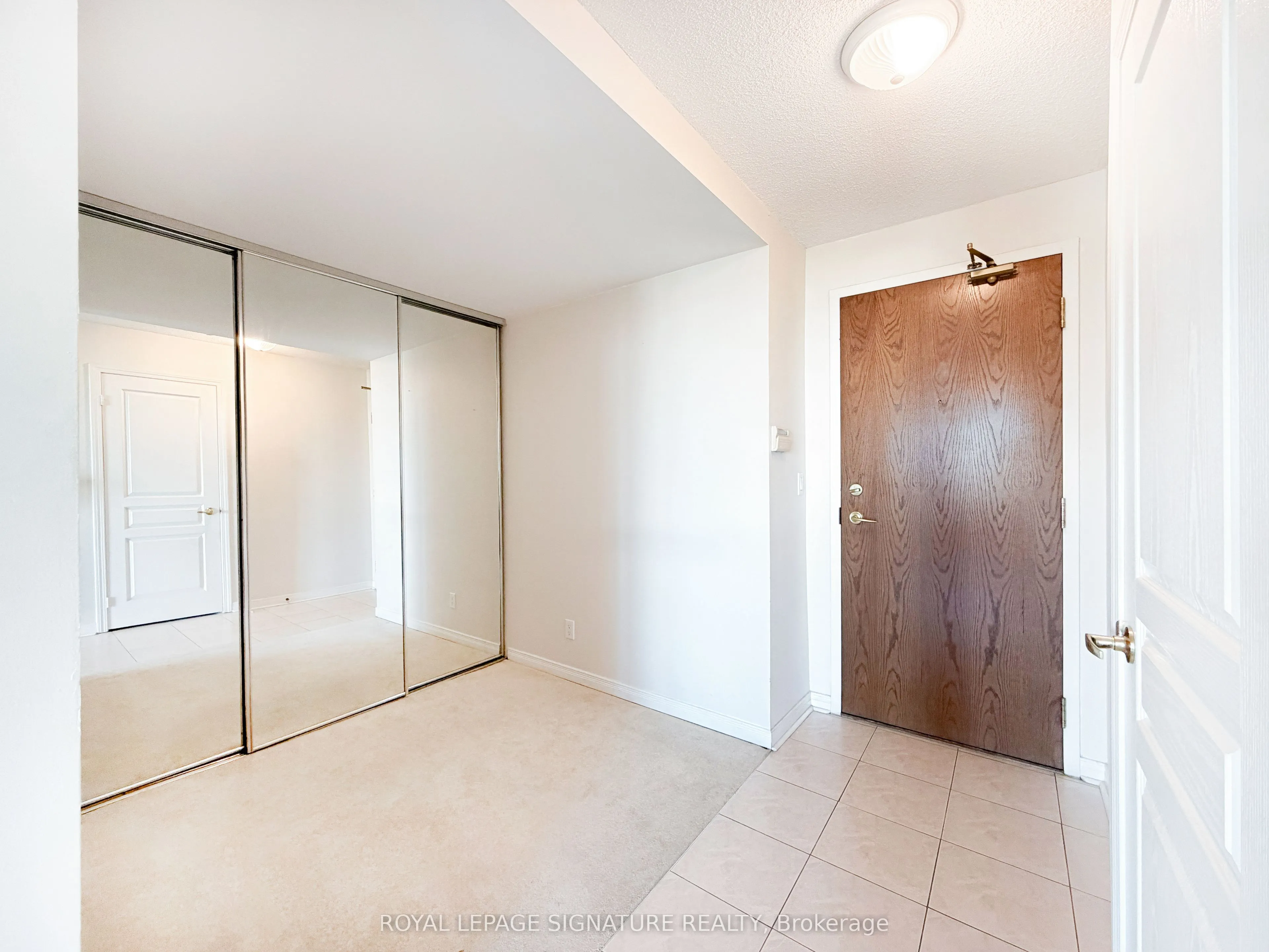 4879 Kimbermount Avenue #902