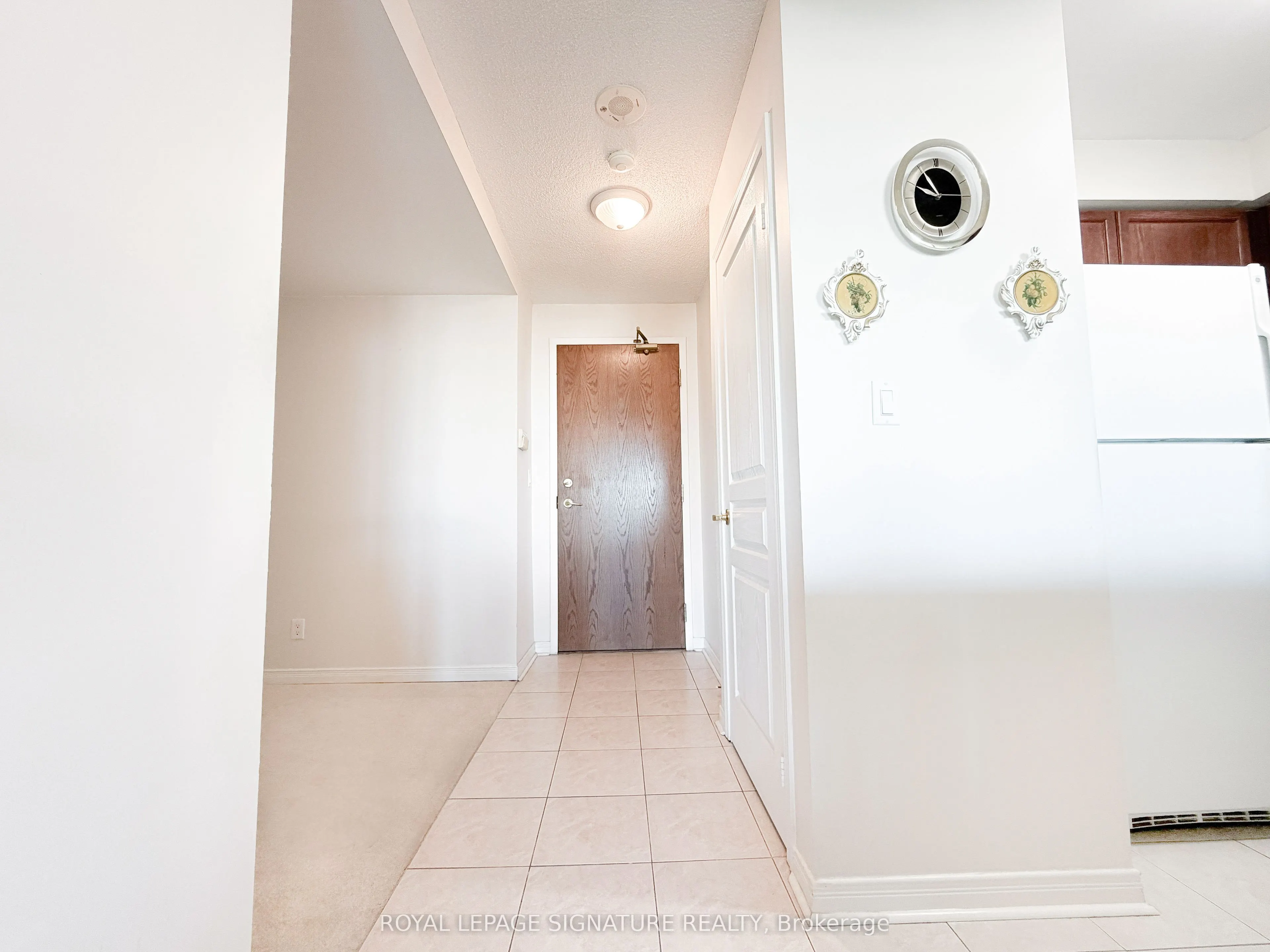 4879 Kimbermount Avenue #902