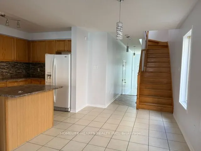 75 Crystalview Crescent