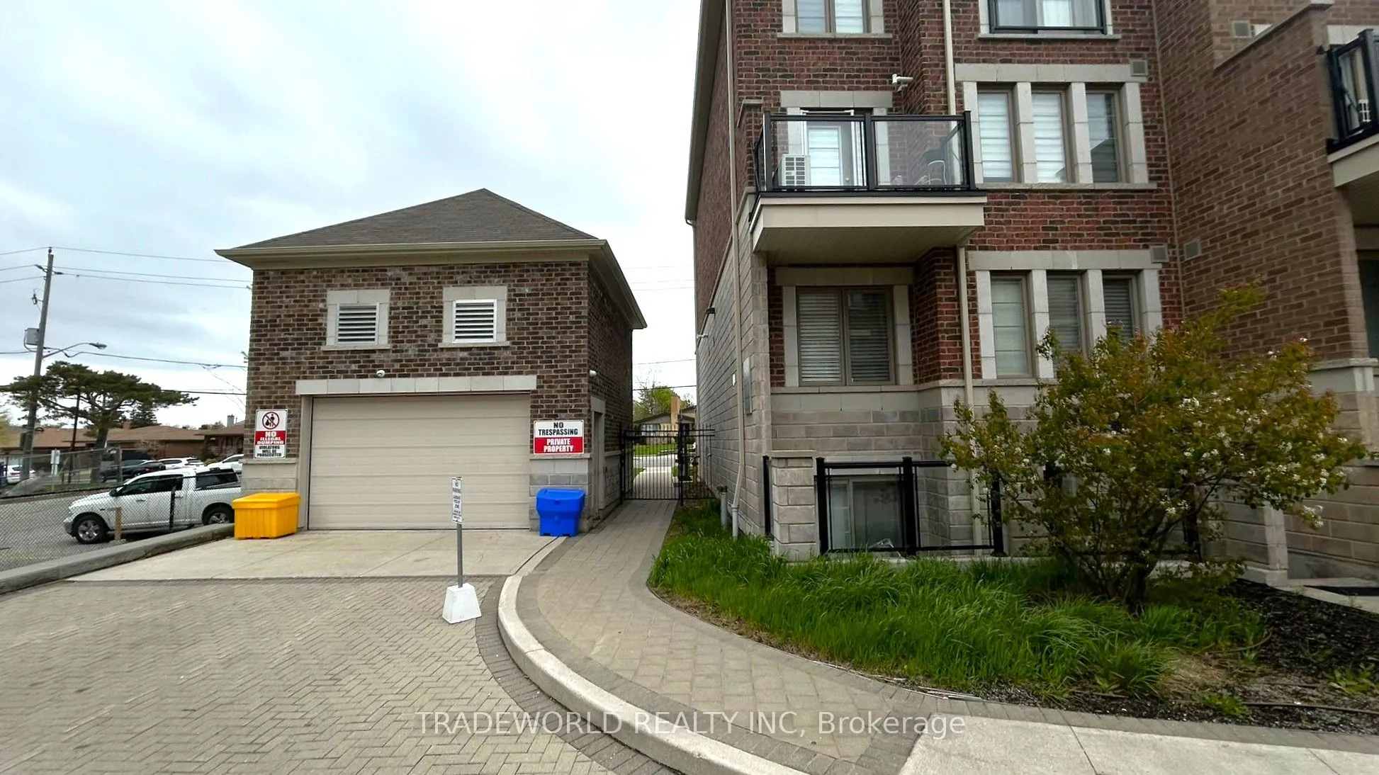 2355 Sheppard Avenue W #231
