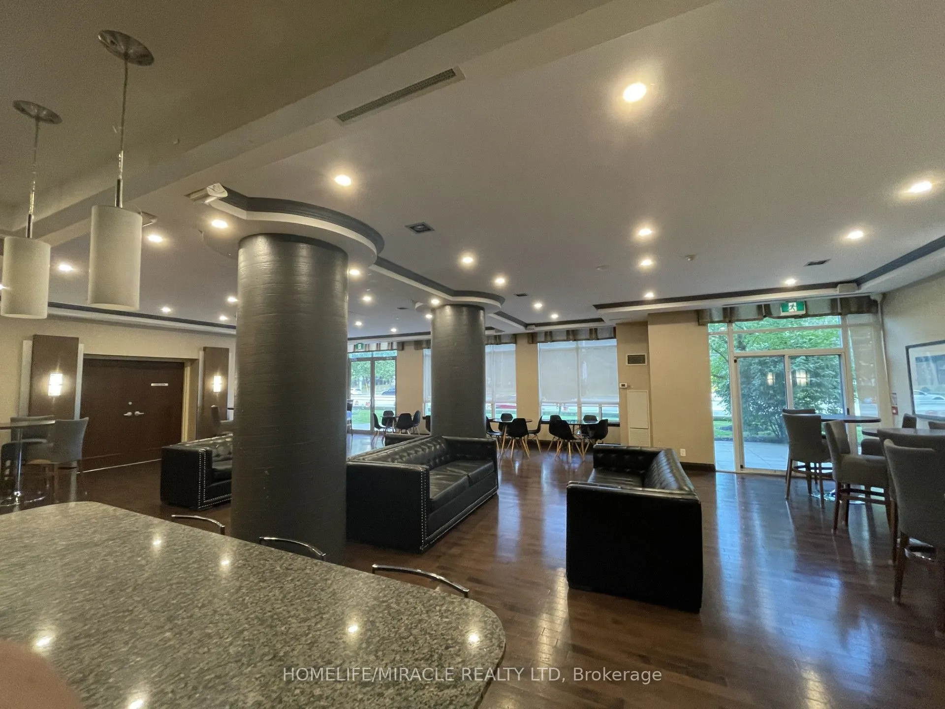 3504 Hurontario Street #2108