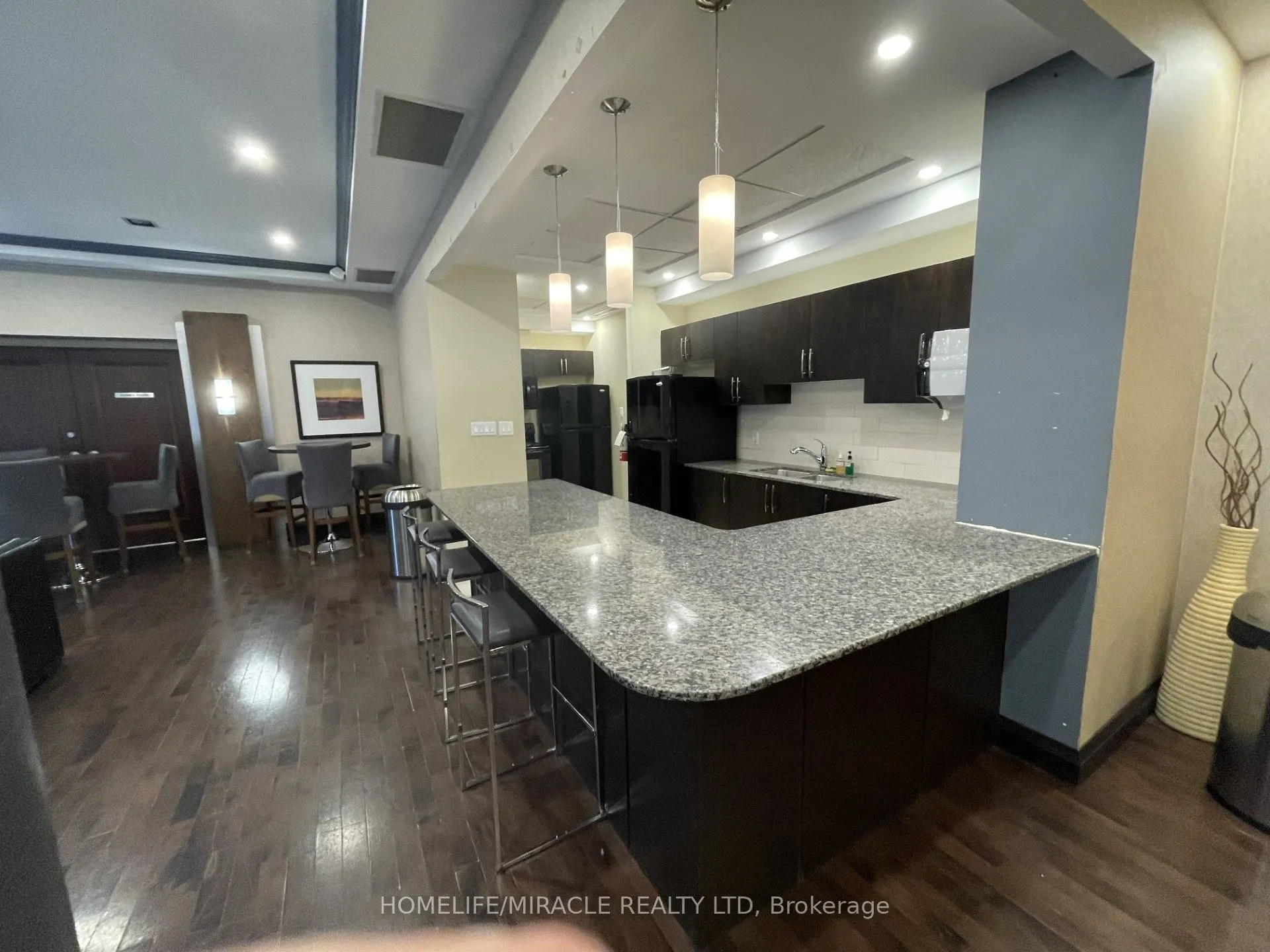 3504 Hurontario Street #2108
