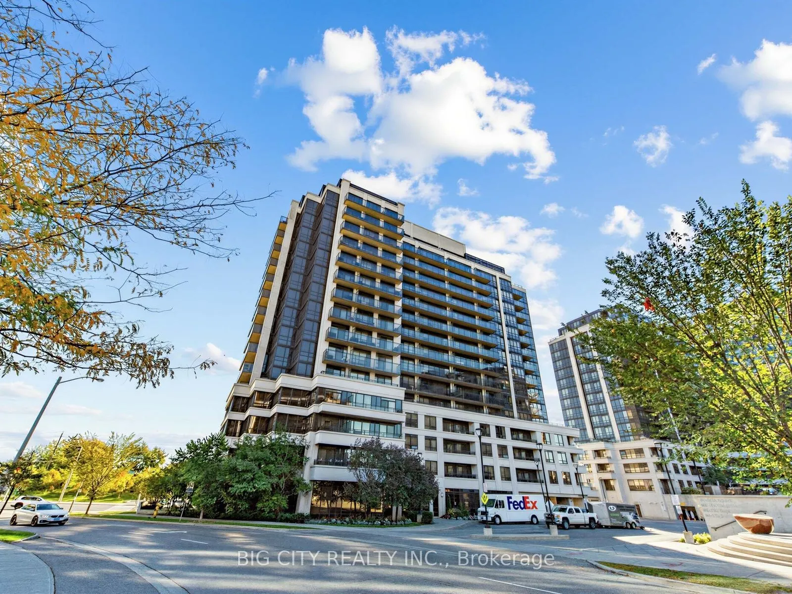 1 De Boers Drive #509