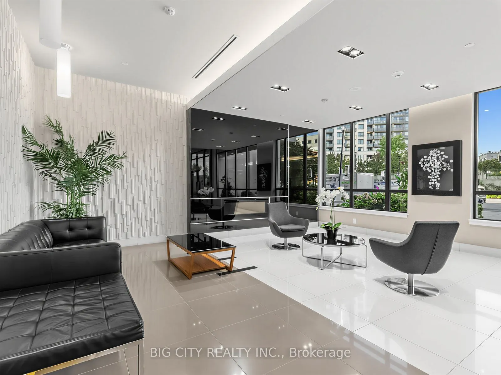 1 De Boers Drive #509
