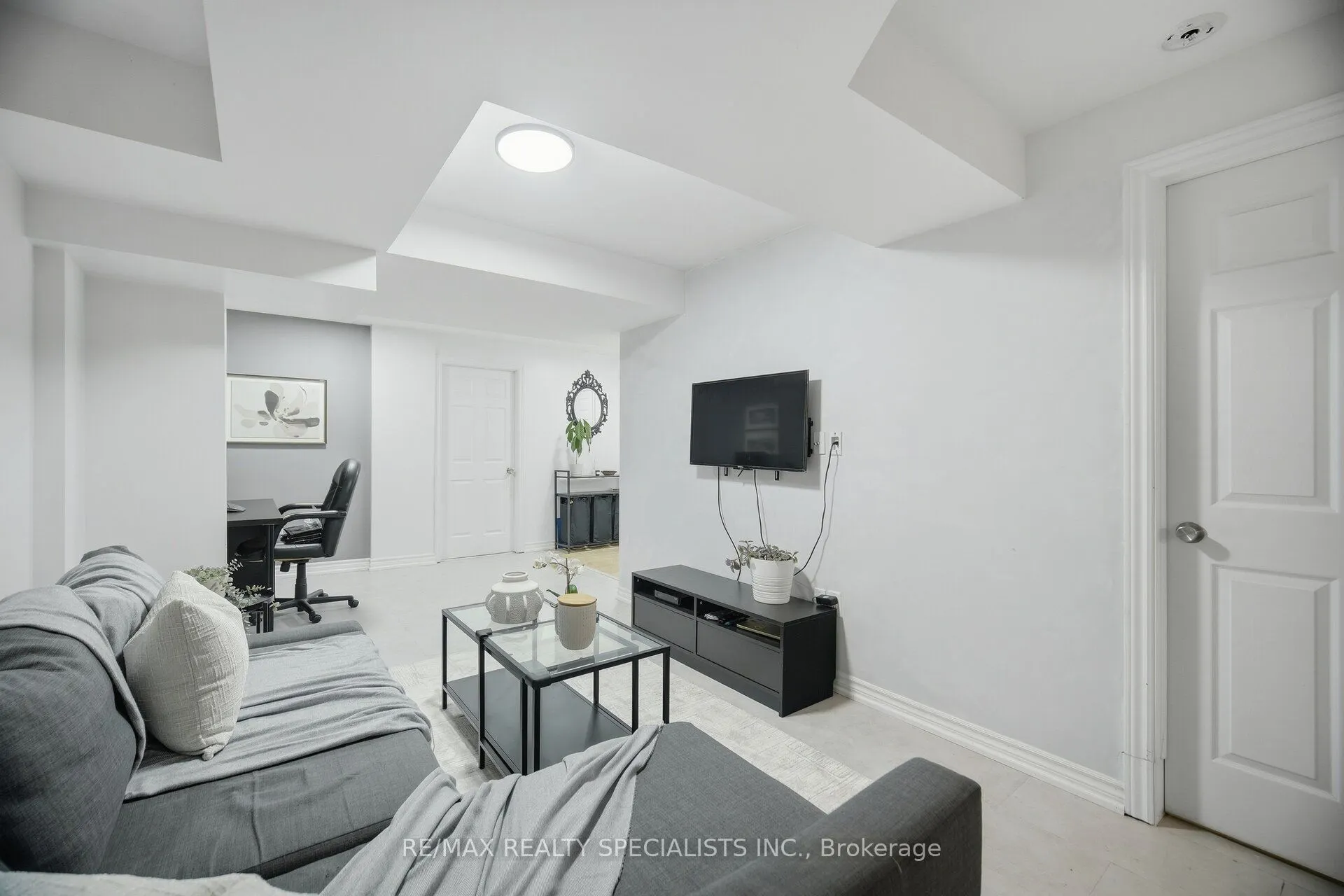 30 Passfield Trail