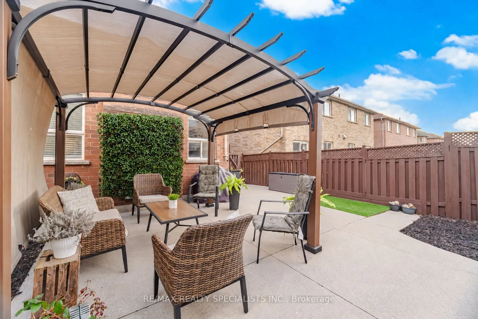 30 Passfield Trail