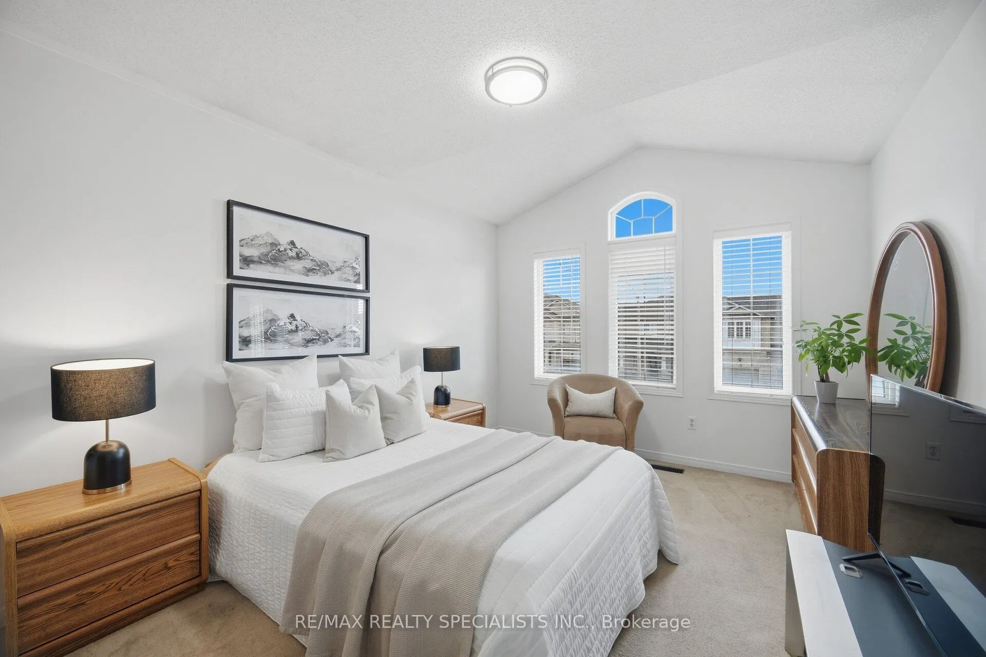 30 Passfield Trail