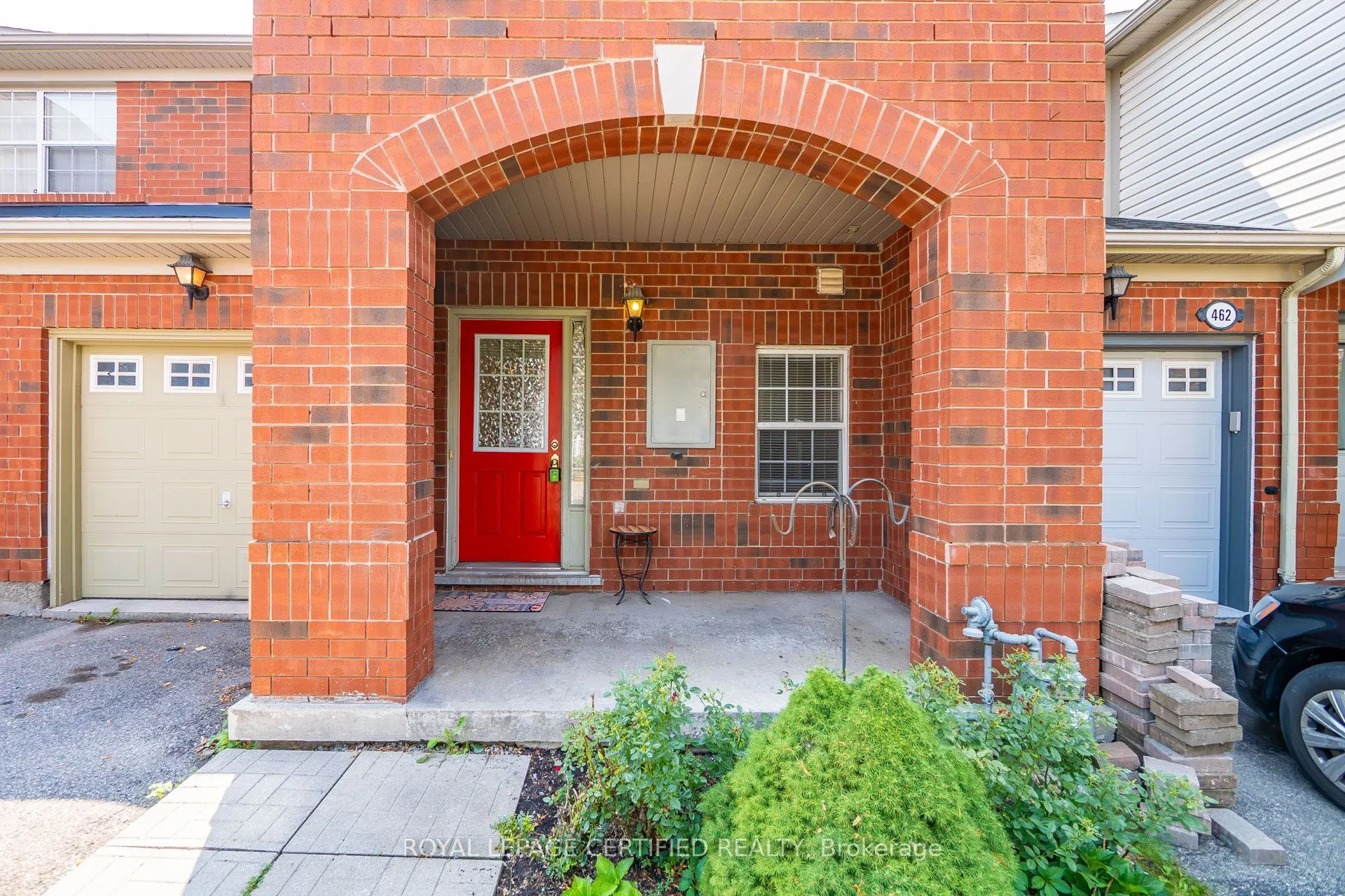 464 Collis Court