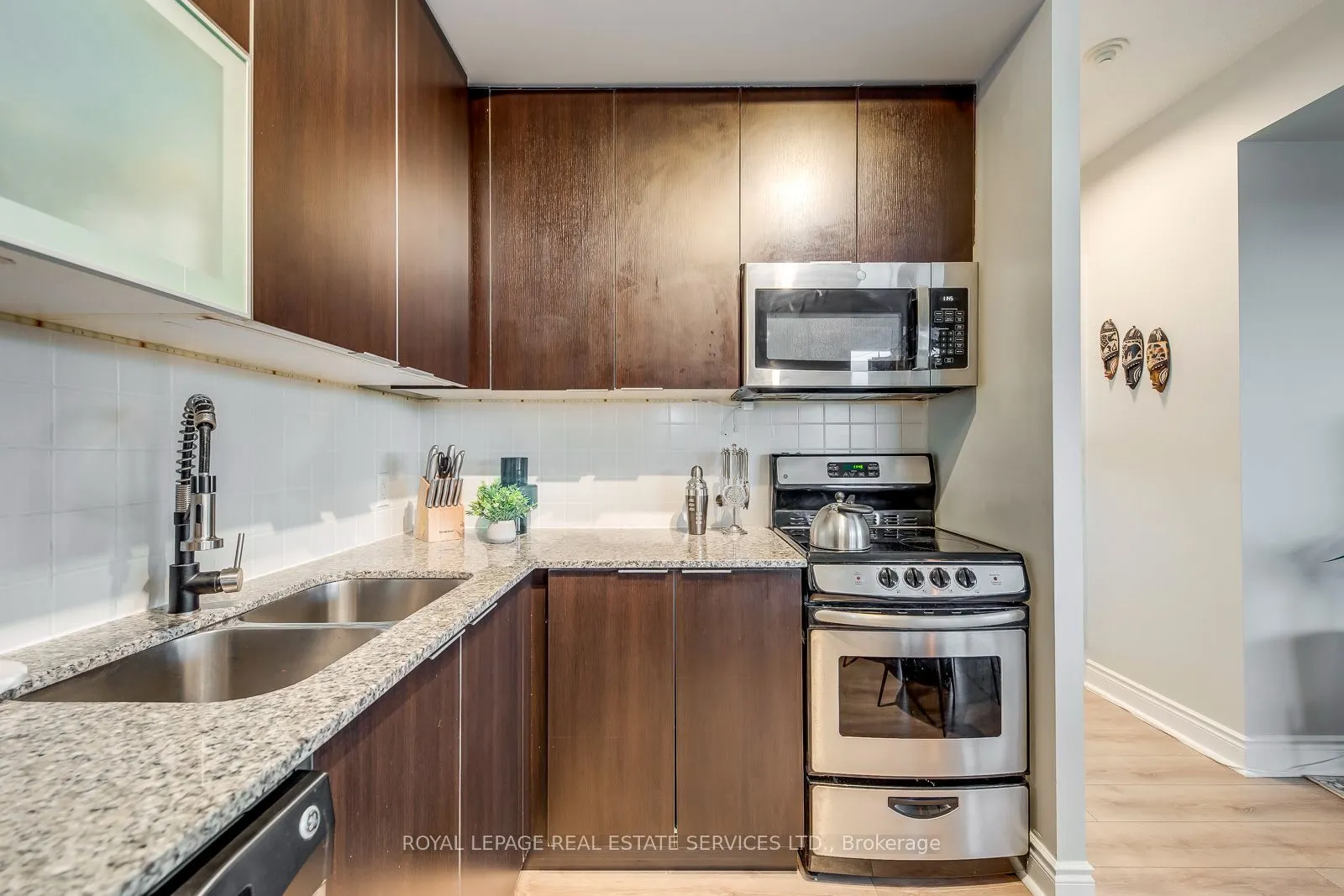 16 Brookers Lane #203