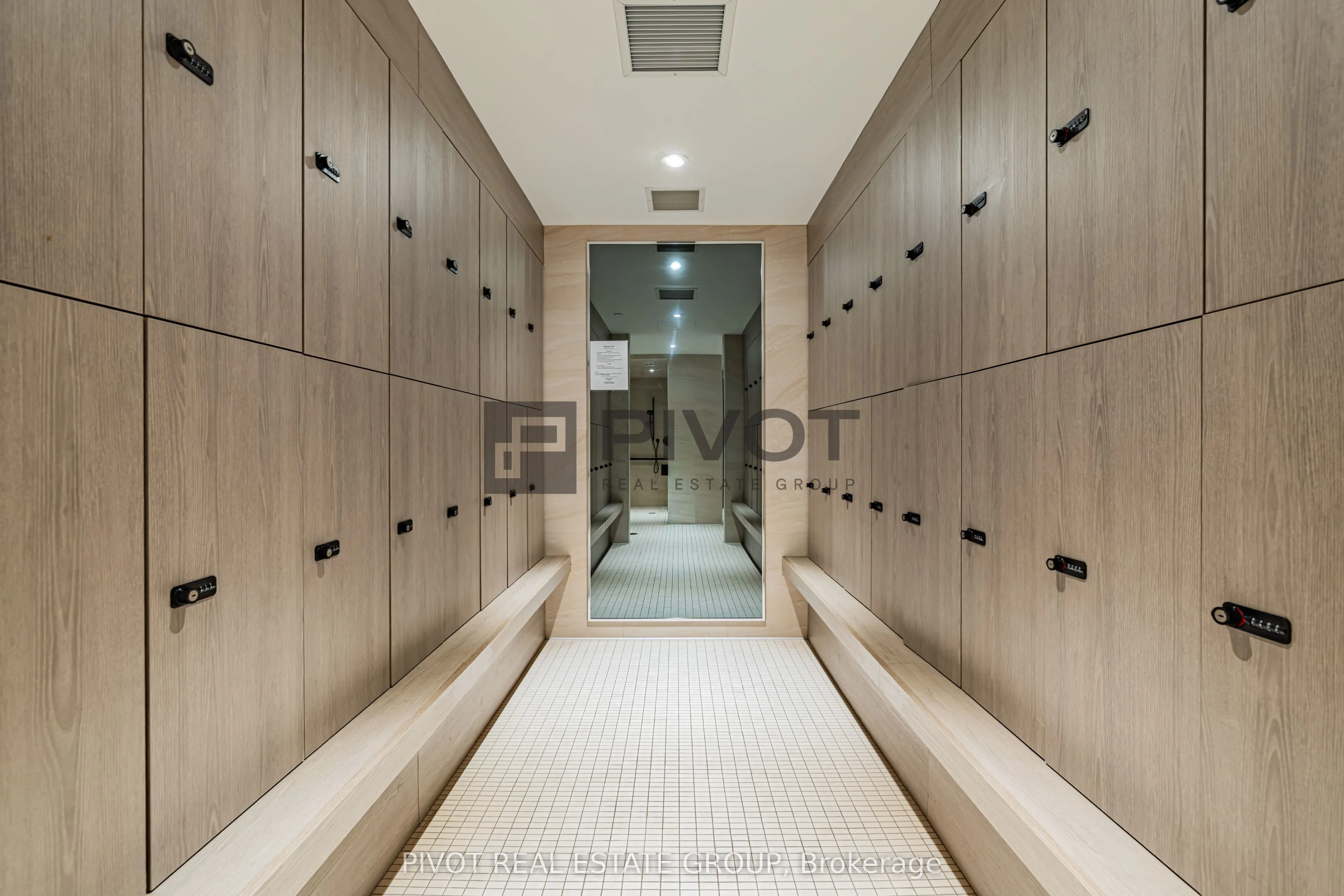 4015 The Exchange #4902