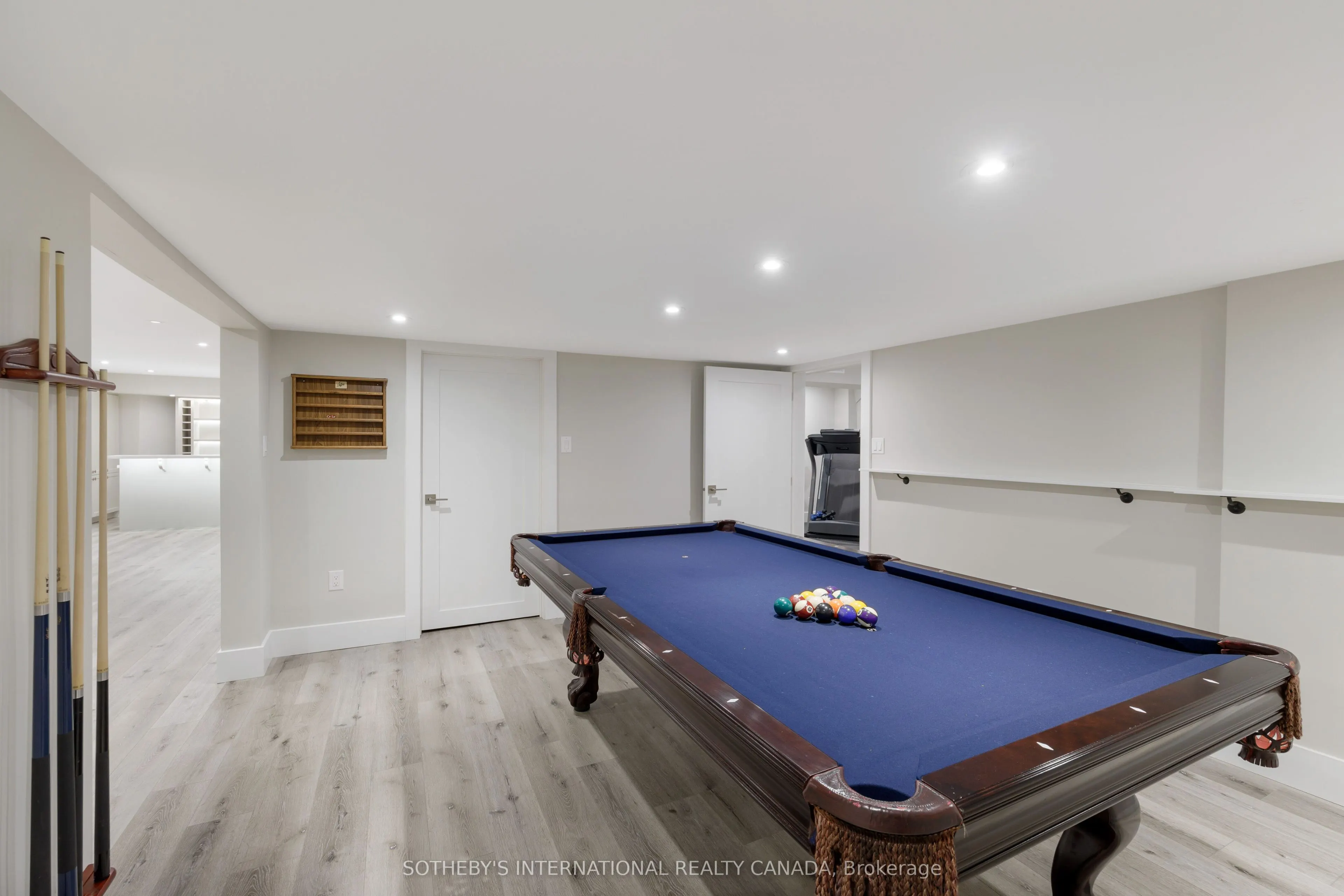 1816 Paddock Crescent
