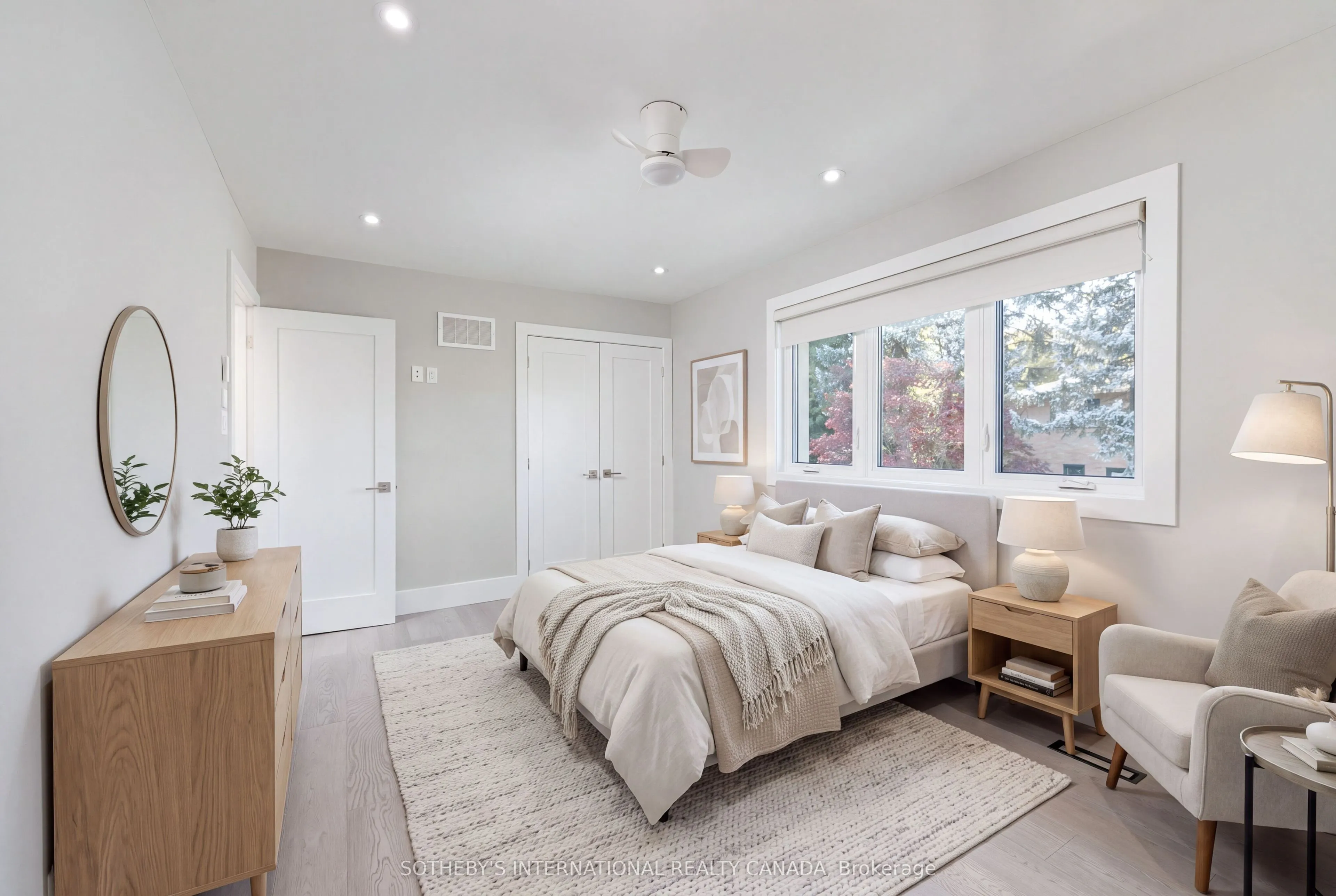 1816 Paddock Crescent