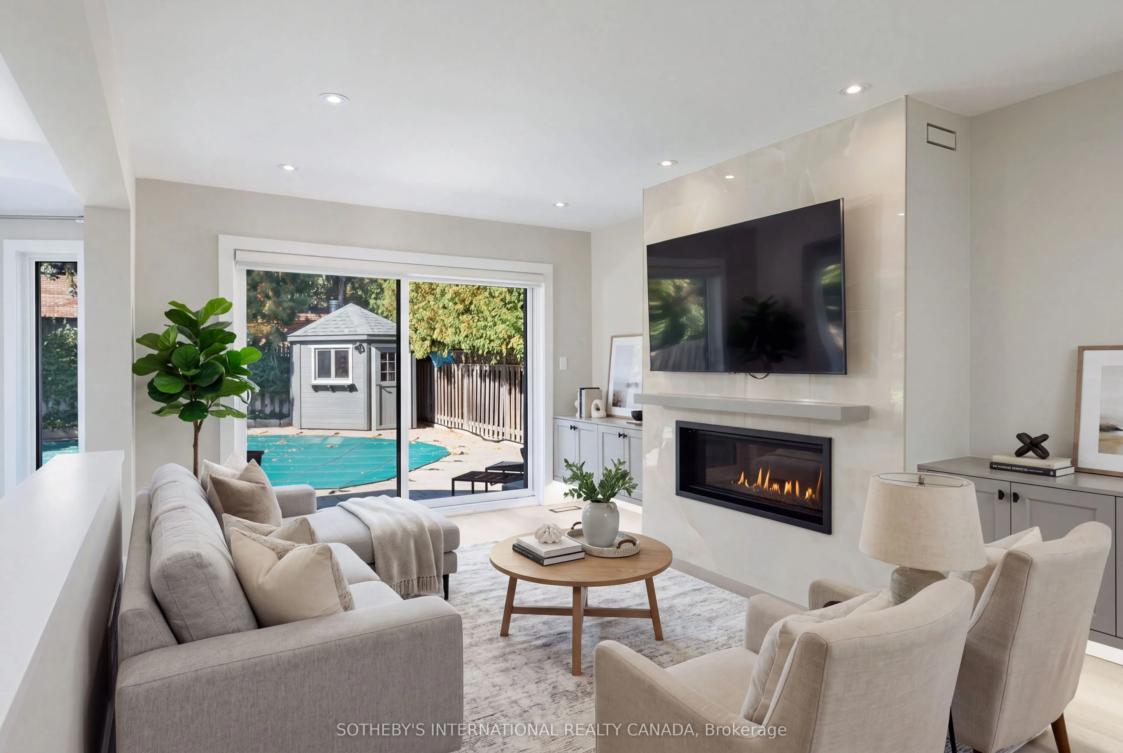 1816 Paddock Crescent