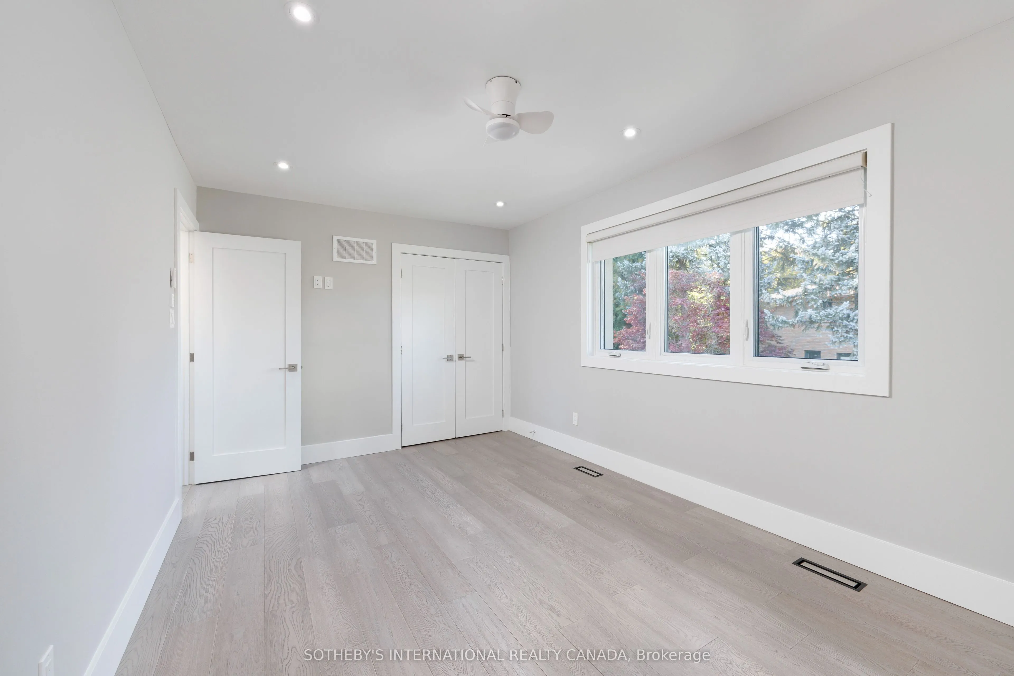 1816 Paddock Crescent