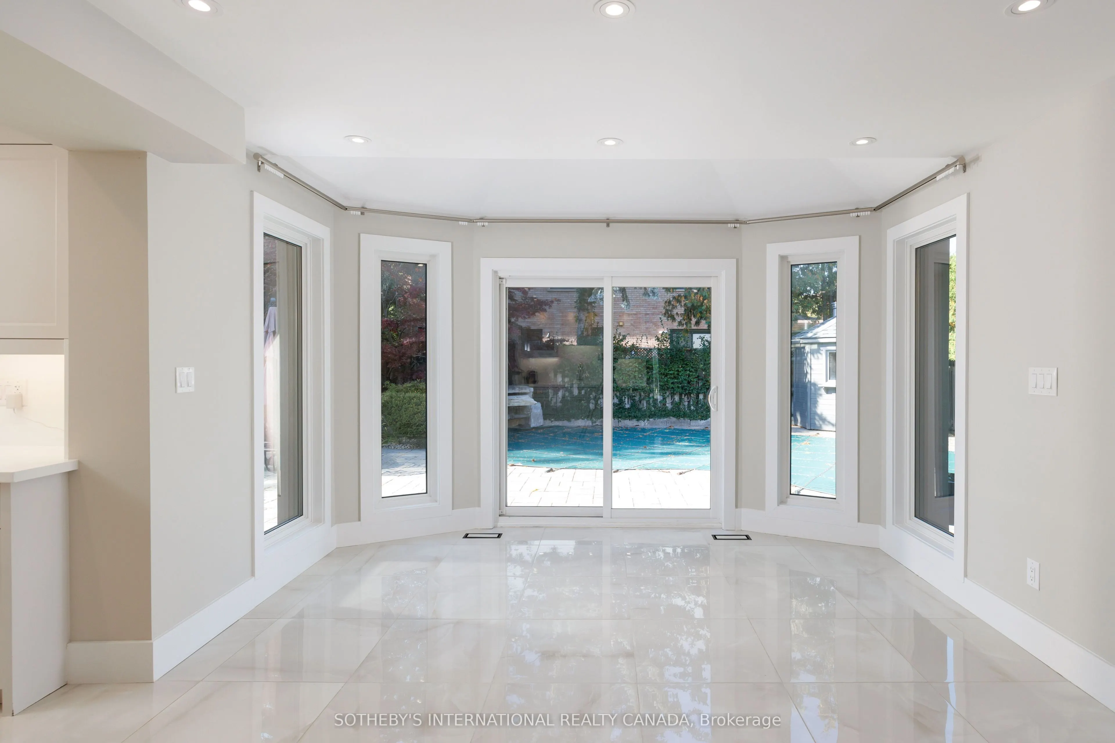 1816 Paddock Crescent