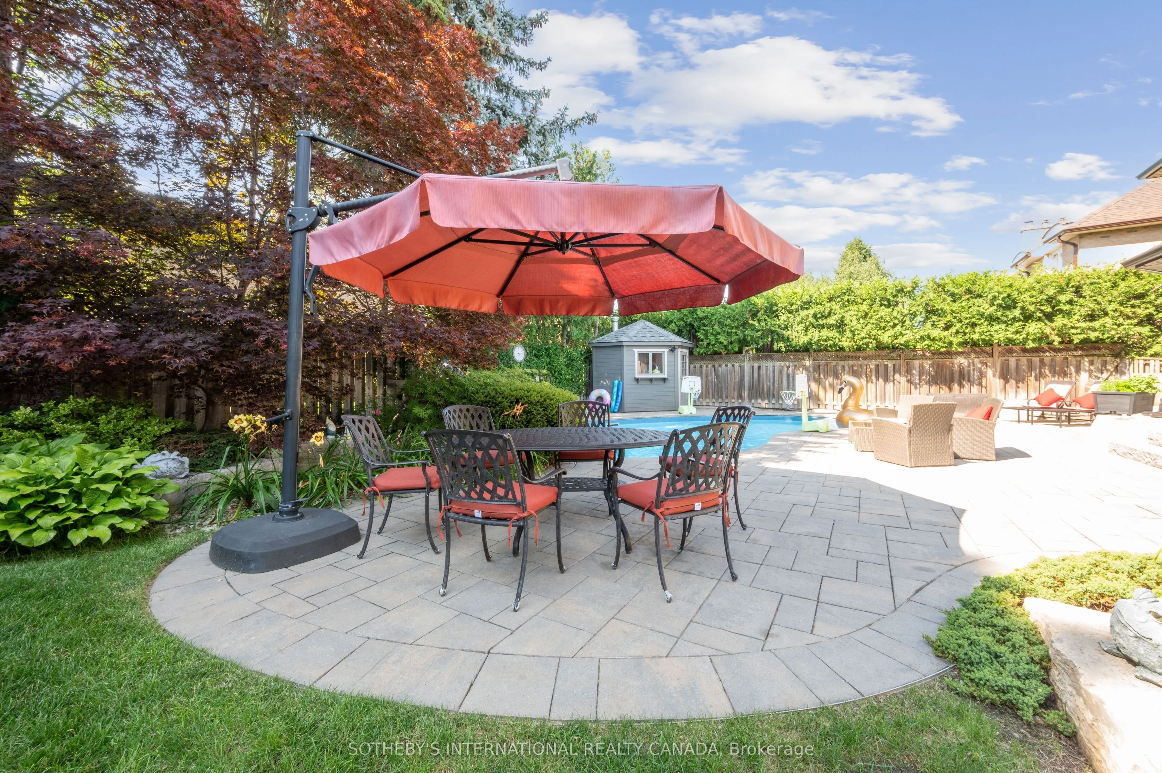 1816 Paddock Crescent