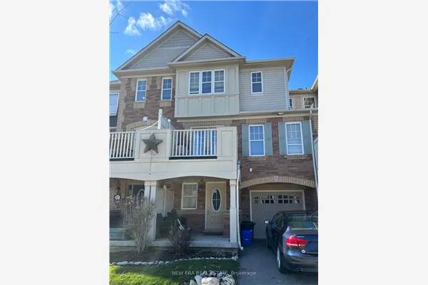 225 Schreyer Crescent