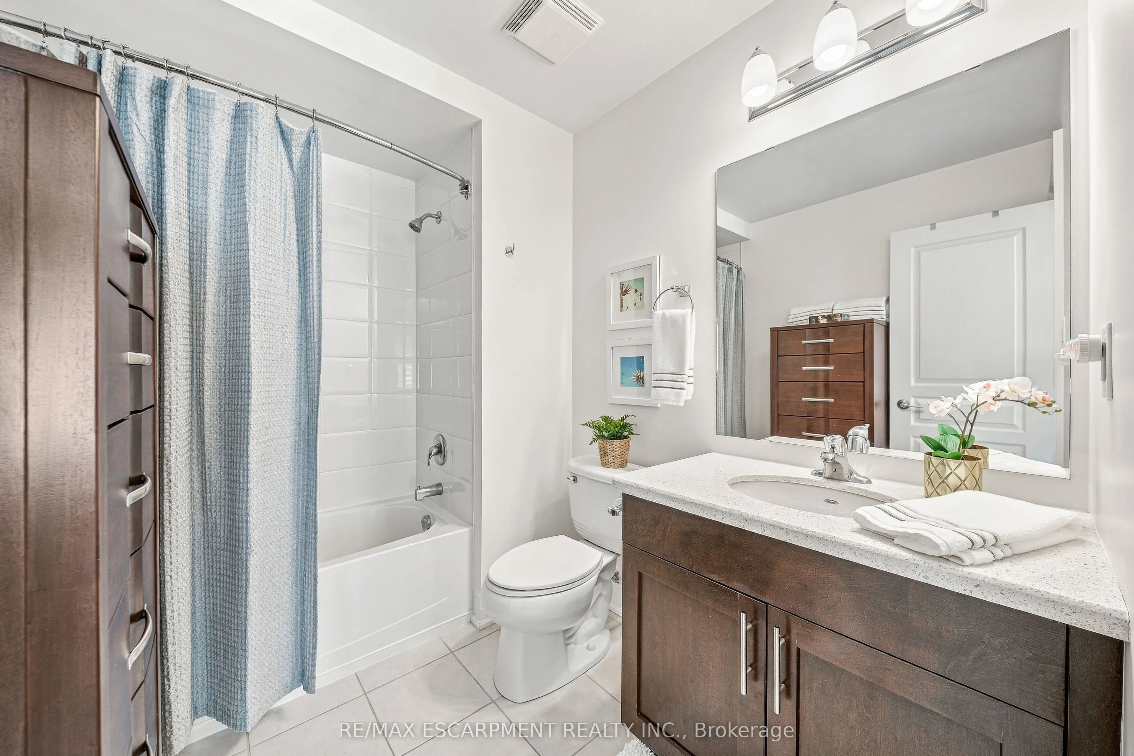 1401 PLAINS Road #42