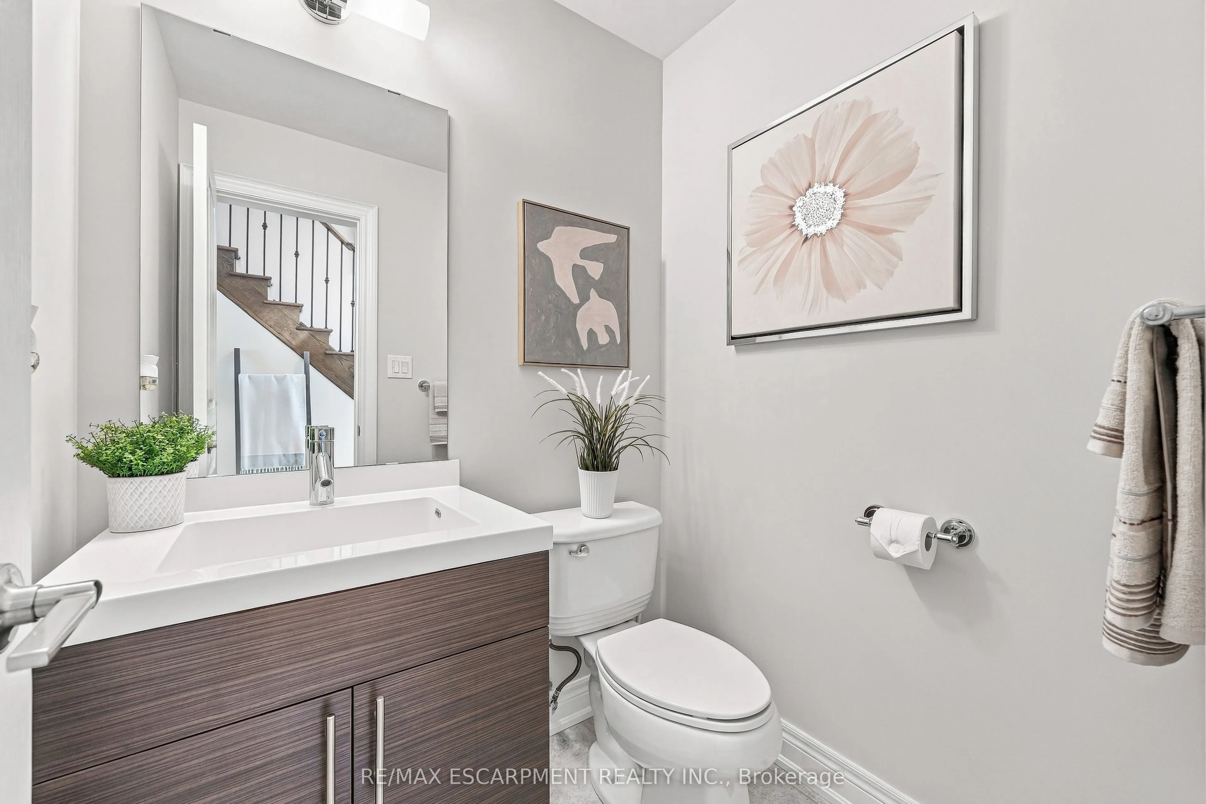1401 PLAINS Road #42