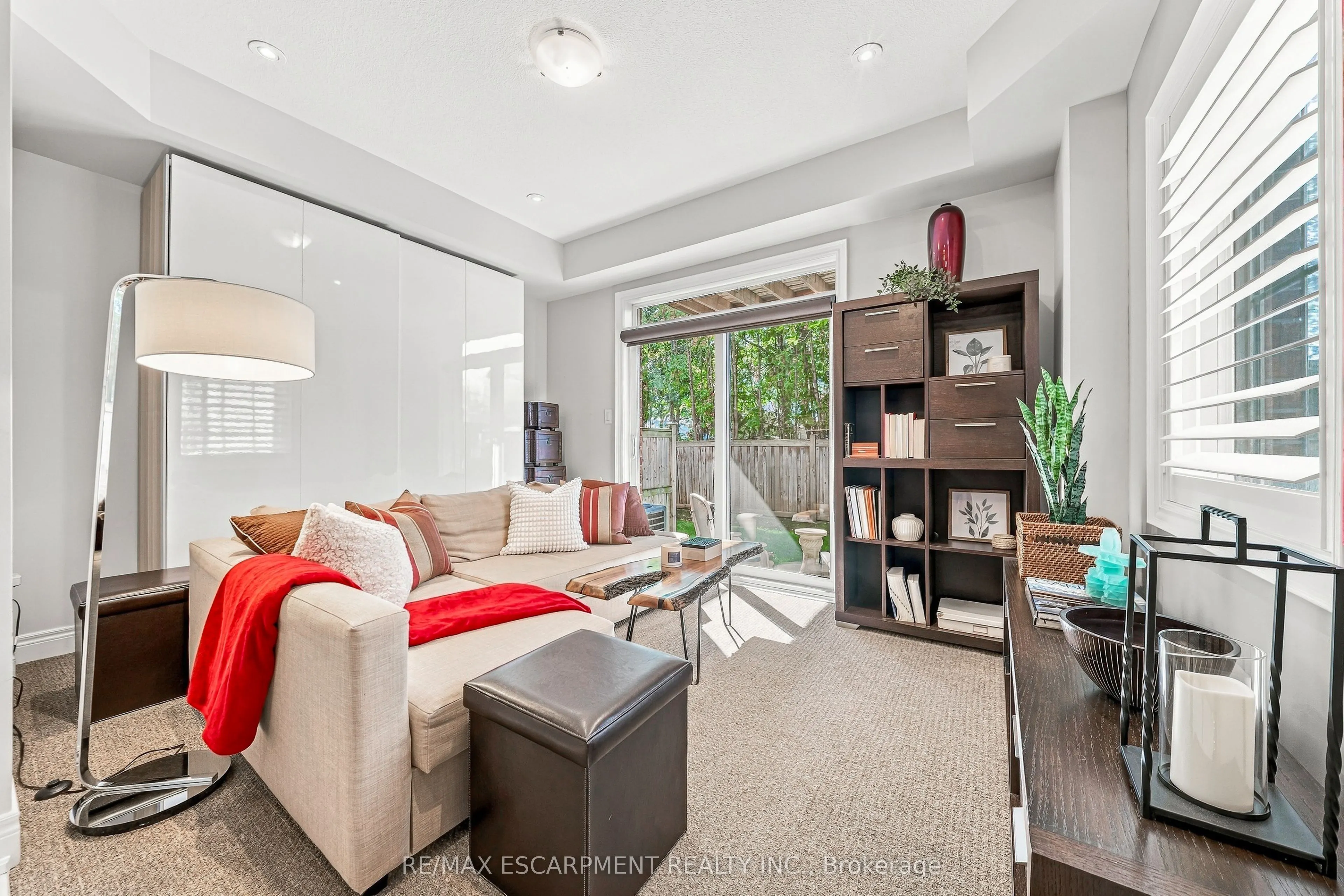 1401 PLAINS Road #42