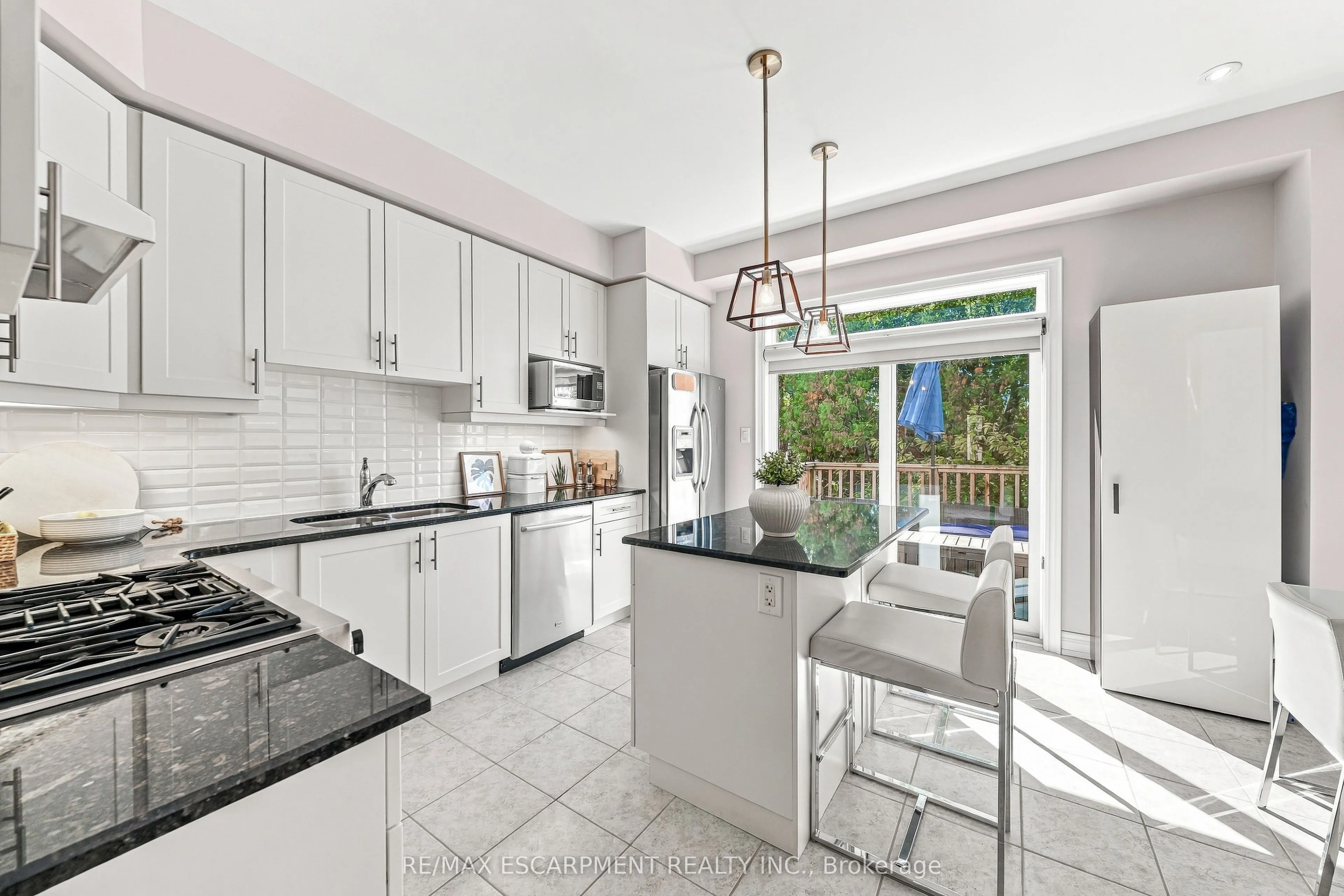 1401 PLAINS Road #42