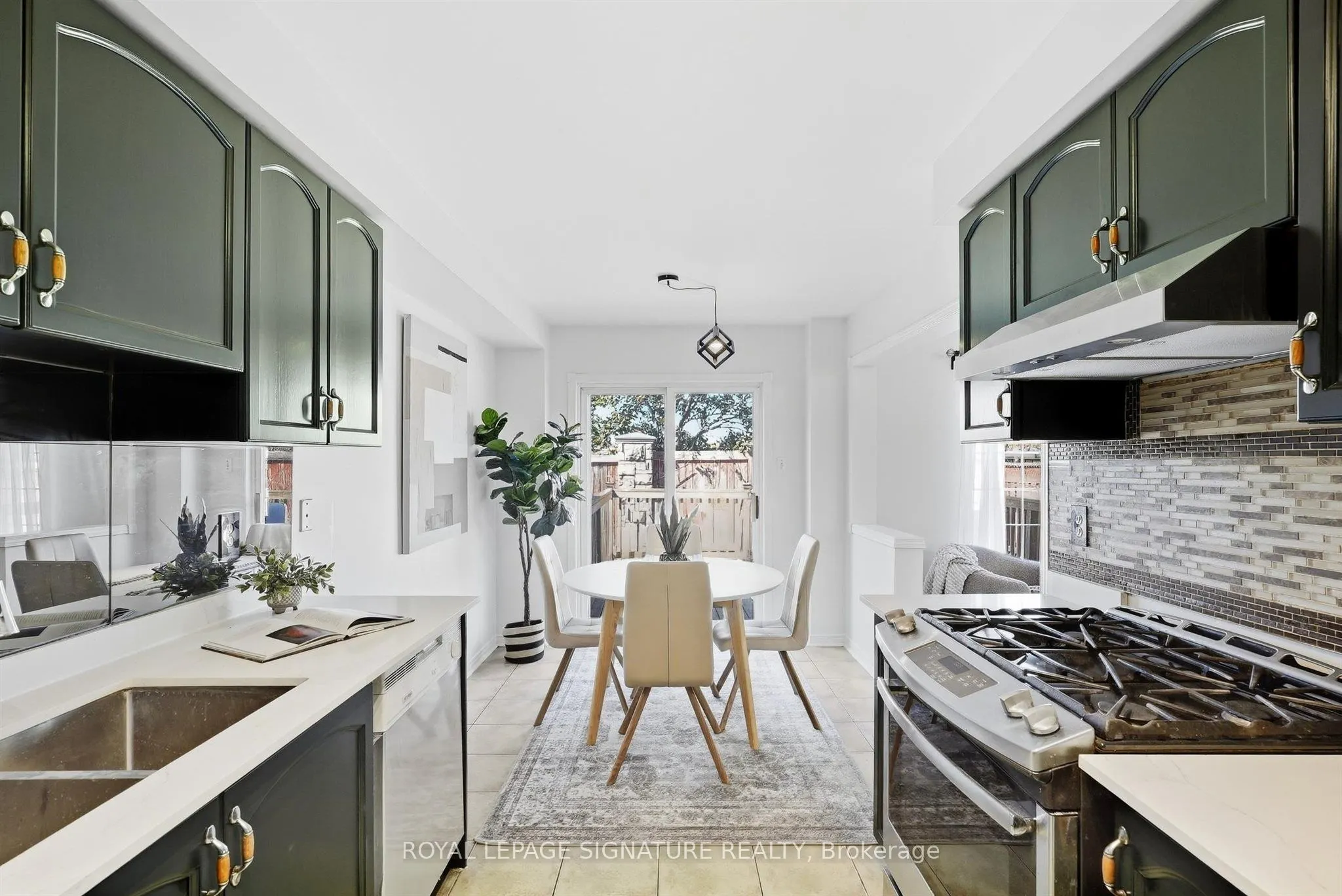 106 Heartleaf Crescent