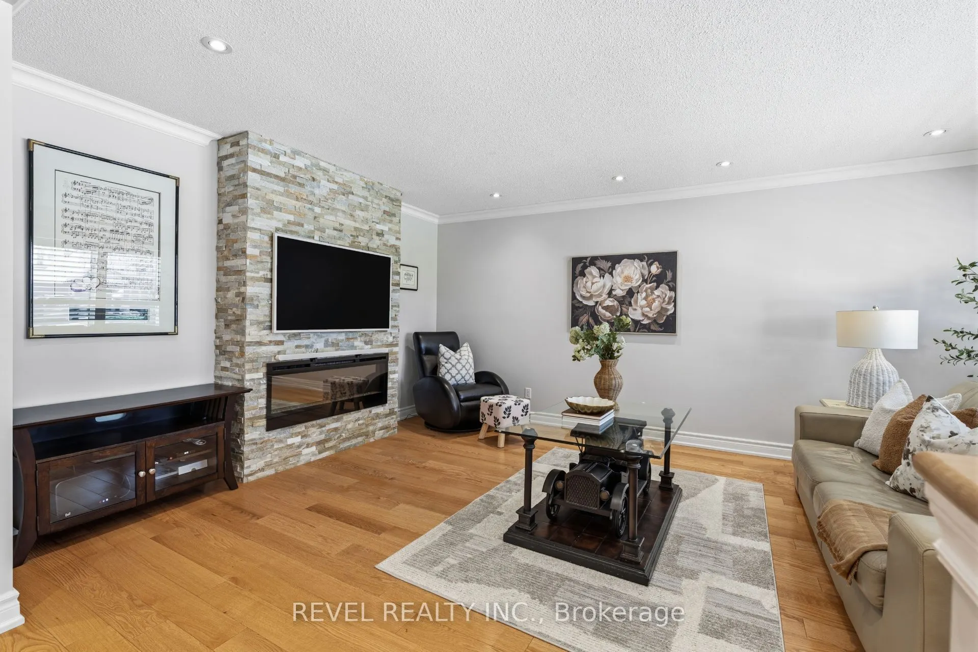 23 River View Drive